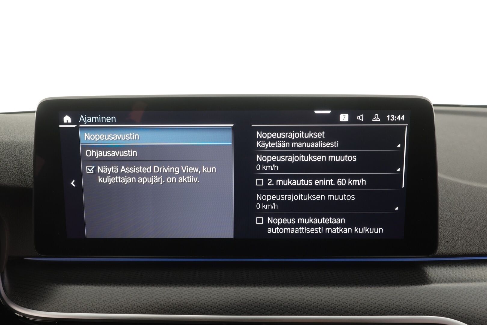 BMW 530 2023 G31 Touring 530e xDrive A Charged Edition M Sport * ACC / Lisälämmitin / LED / H/K / P.Kamera / Comfort Access / Digimittaristo * - 1.Om Suomi-auto / Kahdet Renkaat / Merkkihuollettu