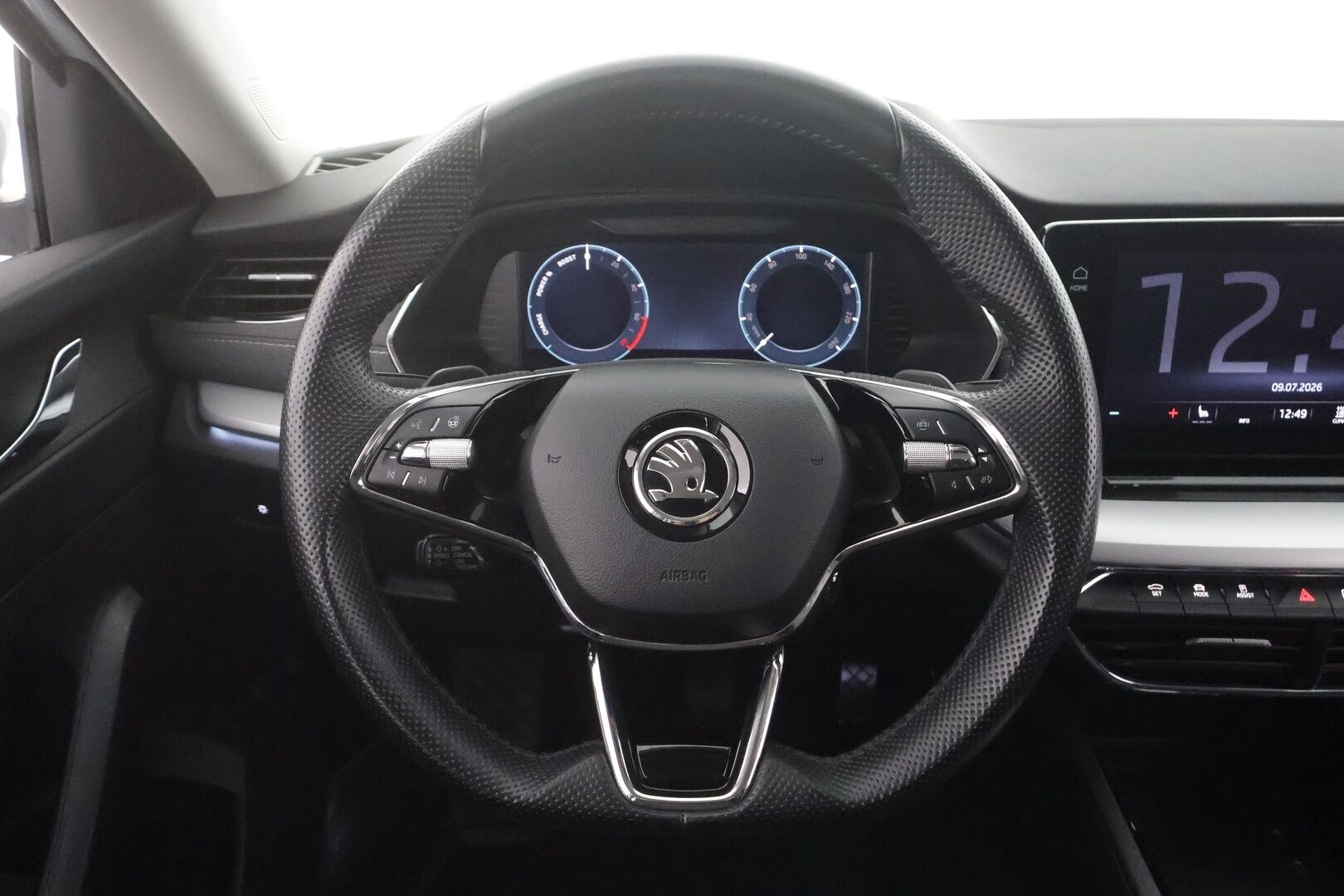Skoda Octavia 2021 Combi 1.4 TSI PHEV Style iV DSG Autom. - | Jakopää 8/26 | ACC | Webasto | Crystal light Matrix-LED | Hierovat Sporttipenkit | P.Kamera | Ratinlämmitys | Apple&Android | 1.Om Suomi-auto | Kahdet Renkaat | Merkkihuollettu |
