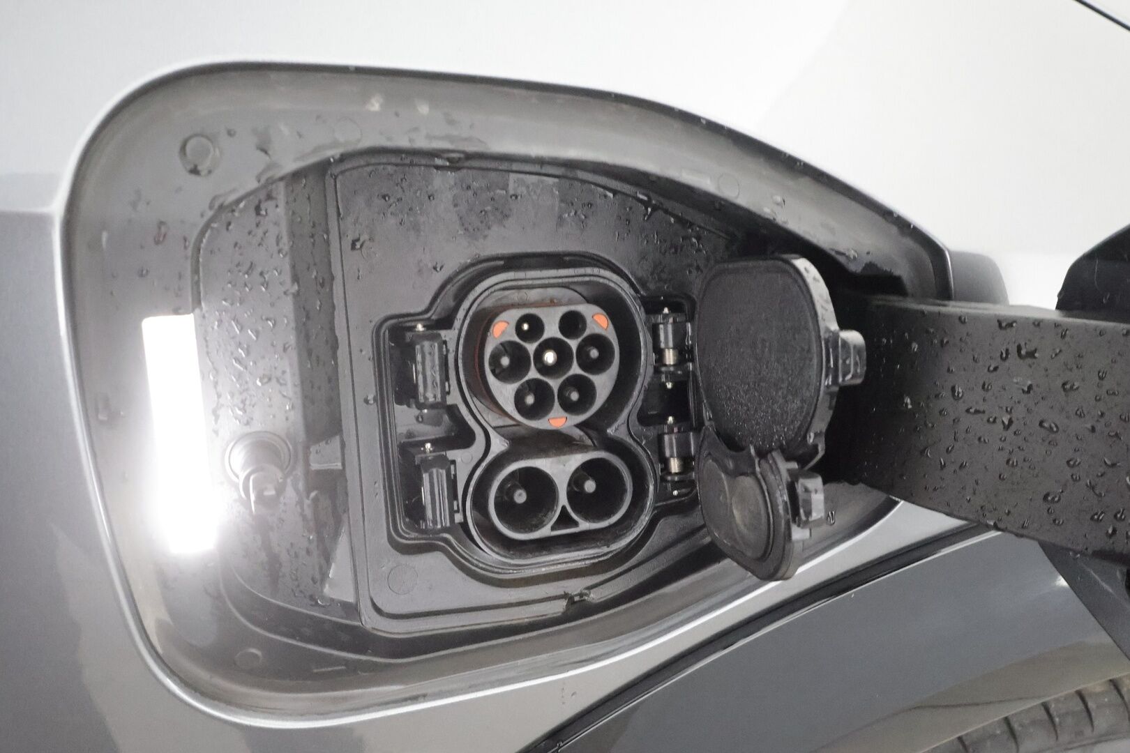 Nissan Ariya 2023 63kWh Advance 2WD 22kw charger - | ACC | 360° | Koukku | ProPilot | Sähköpenkit | Puolinahat | Sähk. takaluukku | BSW | 2x renkaat aluin | 1-om suomiauto | Merkkihuollot | 