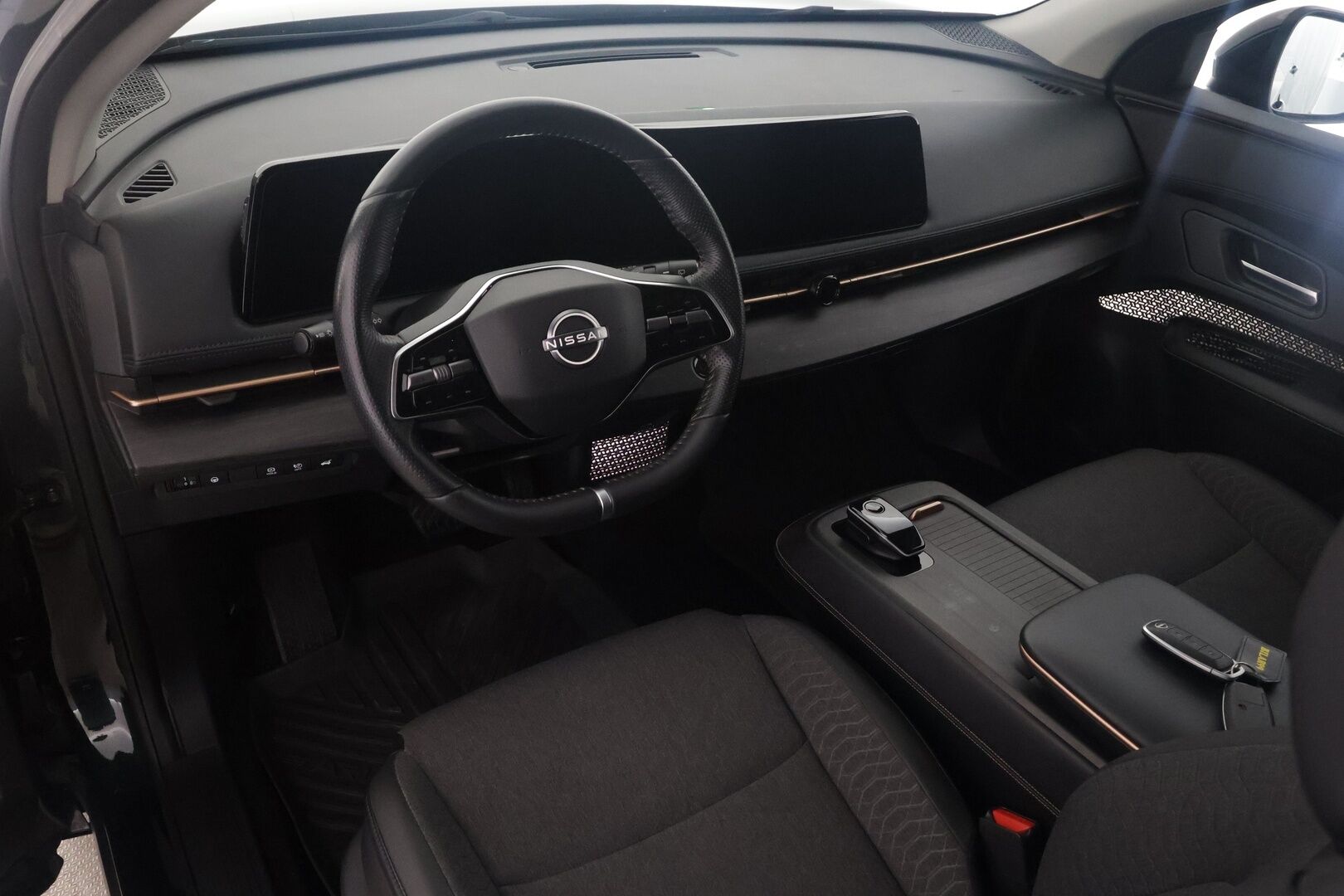 Nissan Ariya 2023 63kWh Advance 2WD - | ILP | ACC | 360 | LED | Keyless | Navi | Kaistavahti | Katveavustin | Ratinlämmitys | Sähköpenkit | Kahdet renkaat | Merkkihuollot | 1-om Suomi-auto |
