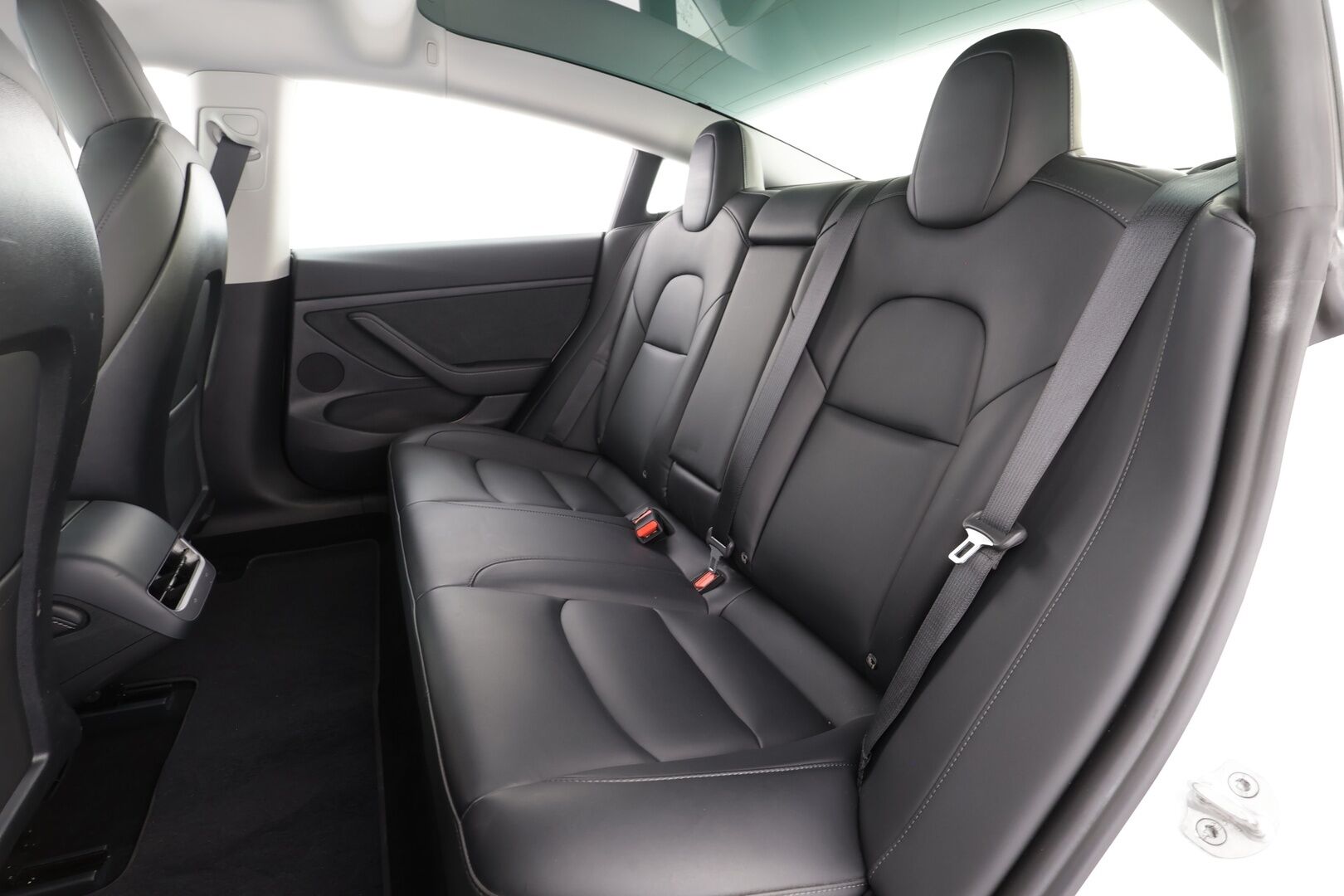 Tesla Model 3 2023 Long-Range RWD - | ILP | Lasikatto | ACC | Matrix-LED | P.Kamera | Muistipenkki |  Premium Speakers | Navi | Kaistavahti | Keyless | 1-om Suomi-auto | 2x Latauskaapelit | Kahdet renkaat |
