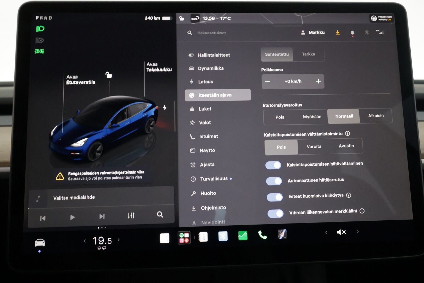 Tesla Model 3 2023 RWD - | 1-om suomiauto | ACC | ILP | Ryzen | Lasikatto | Matrix | Sähkönahat | Muistipenkki | P.kamera | Keyless | Autosteer | 2x renkaat aluin | ALV |