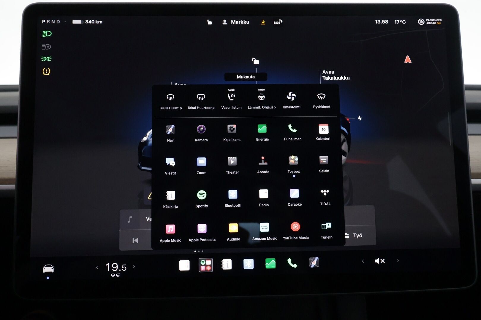 Tesla Model 3 2023 RWD - | 1-om suomiauto | ACC | ILP | Ryzen | Lasikatto | Matrix | Sähkönahat | Muistipenkki | P.kamera | Keyless | Autosteer | 2x renkaat aluin | ALV |