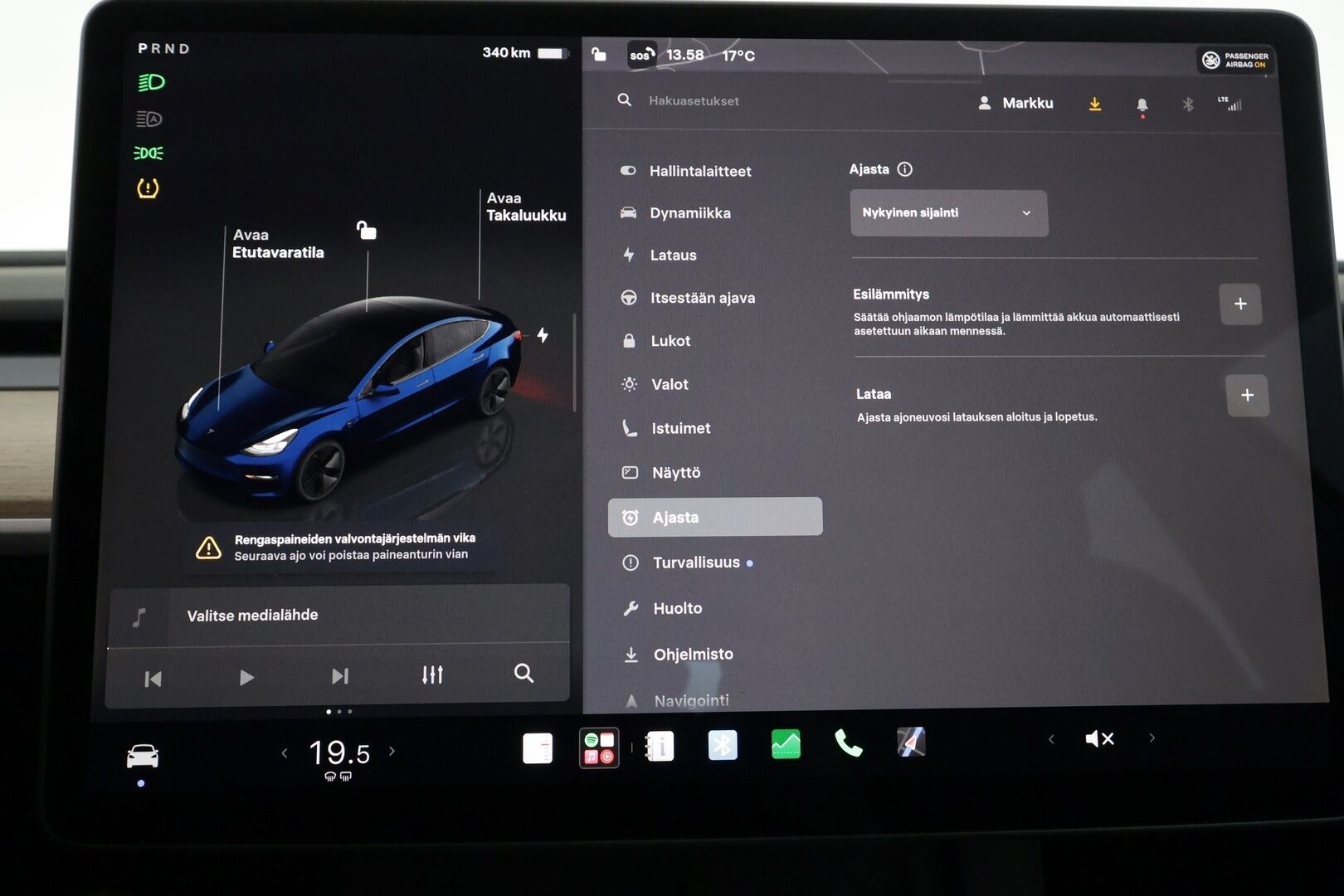 Tesla Model 3 2023 RWD - | 1-om suomiauto | ACC | ILP | Ryzen | Lasikatto | Matrix | Sähkönahat | Muistipenkki | P.kamera | Keyless | Autosteer | 2x renkaat aluin | ALV |
