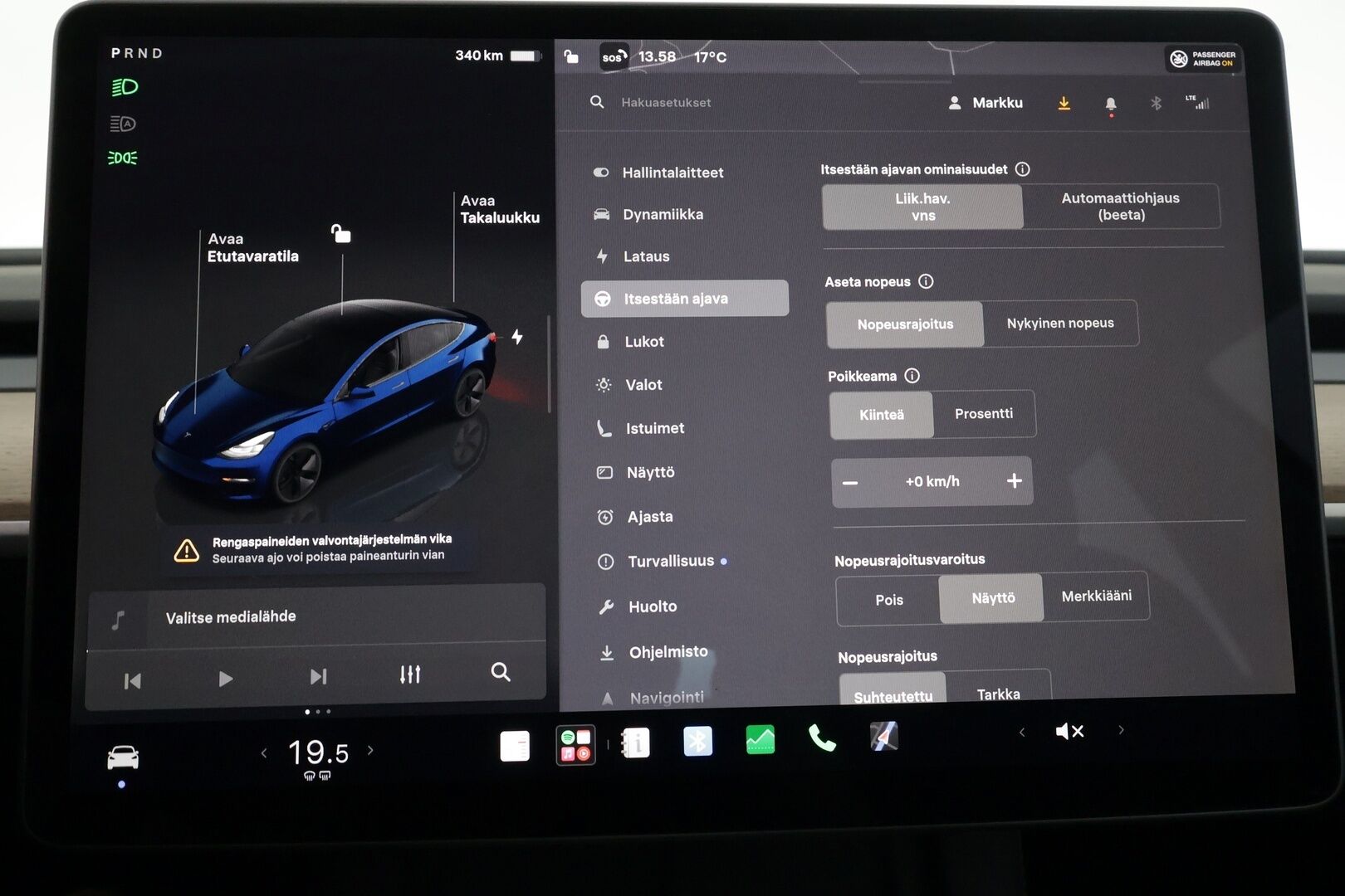 Tesla Model 3 2023 RWD - | 1-om suomiauto | ACC | ILP | Ryzen | Lasikatto | Matrix | Sähkönahat | Muistipenkki | P.kamera | Keyless | Autosteer | 2x renkaat aluin | ALV |