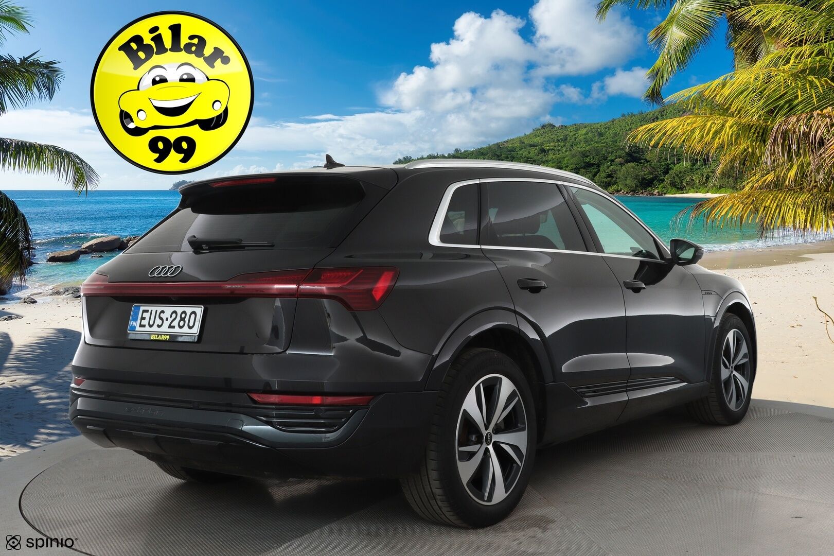 Audi Q8 e-tron 2023 55 e-tron quattro **360° / Adapt.Vakkari / Bang&Olufsen / Matrix-LED / Sporttipenkki Muistilla / Koukku / Navi** - 2,99 % KORKOTARJOUS TÄHÄN AUTOON - Akku kuntotarkastettu / Suomi-auto / Kahdet Renkaat 