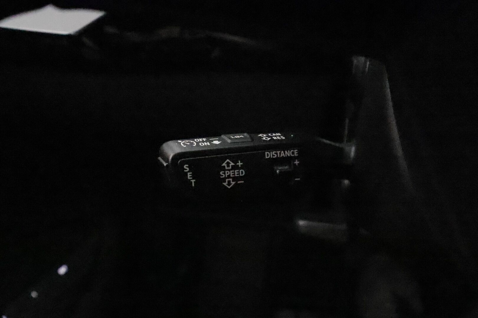 Audi Q8 e-tron 2023 55 e-tron quattro **360° / Adapt.Vakkari / Bang&Olufsen / Matrix-LED / Sporttipenkki Muistilla / Koukku / Navi** - 2,99 % KORKOTARJOUS TÄHÄN AUTOON - Akku kuntotarkastettu / Suomi-auto / Kahdet Renkaat 