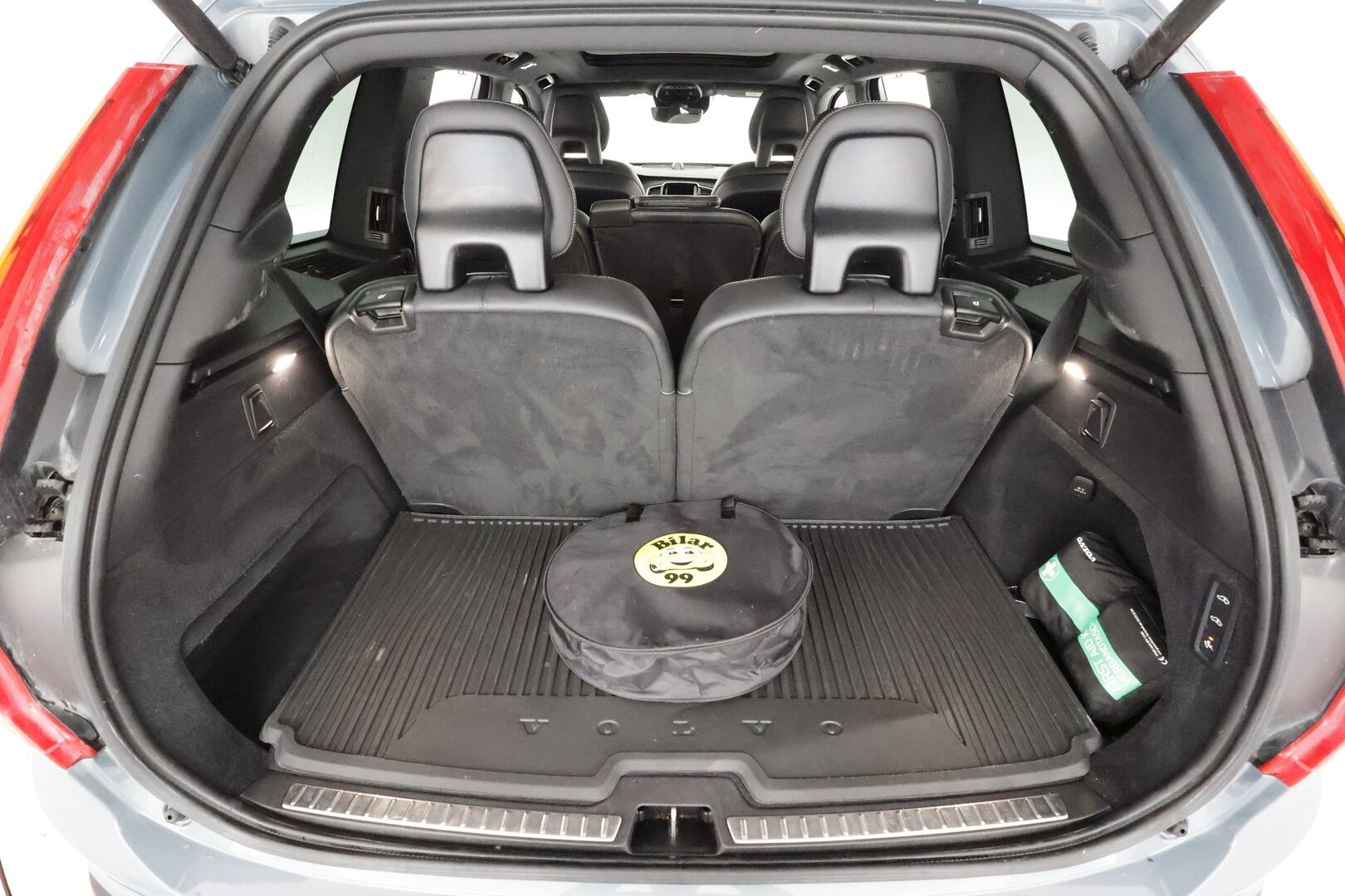 Volvo XC90 2022 T8 TwE AWD R-Design 7-p * Webasto / Koukku / ACC / Panorama / B&O / Full-LED / 360° / Sportit Muistilla / Ilma-alusta * - Akku kuntotarkastettu / Kahdet renkaat / Merkkihuollettu! * HUIPPU KAMOILLA * - HULLU BLACKWEEK KORKOTARJOUS 2,49%