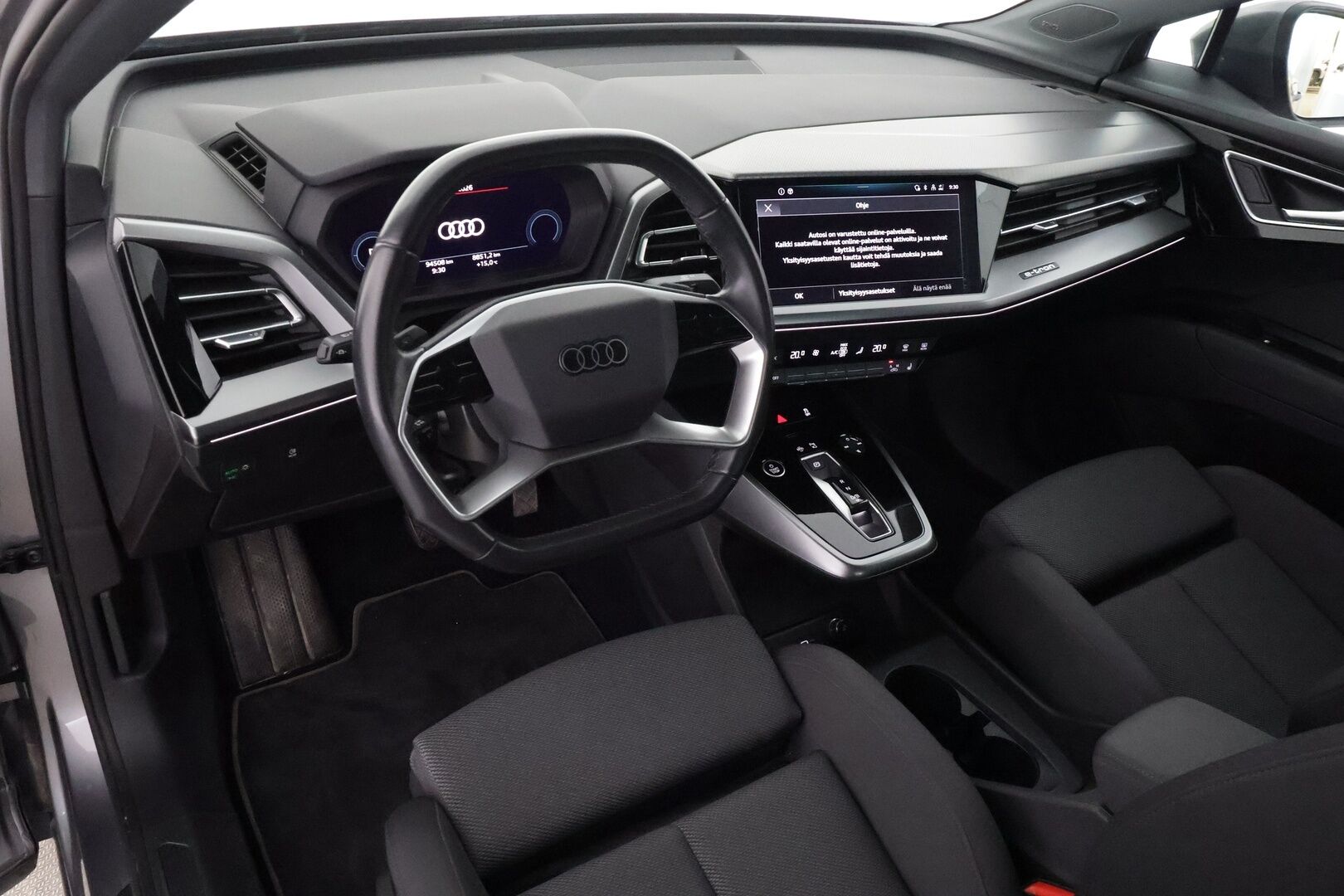 Audi Q4 e-tron 2023 40 e-tron Sportback Limited - | ACC | ILP | SONOS | Sporttipenkit | Ambient light | Keyless | Digimittaristo | P.kamera | Navi | 1-om suomiauto | 2x renkaat aluin | 