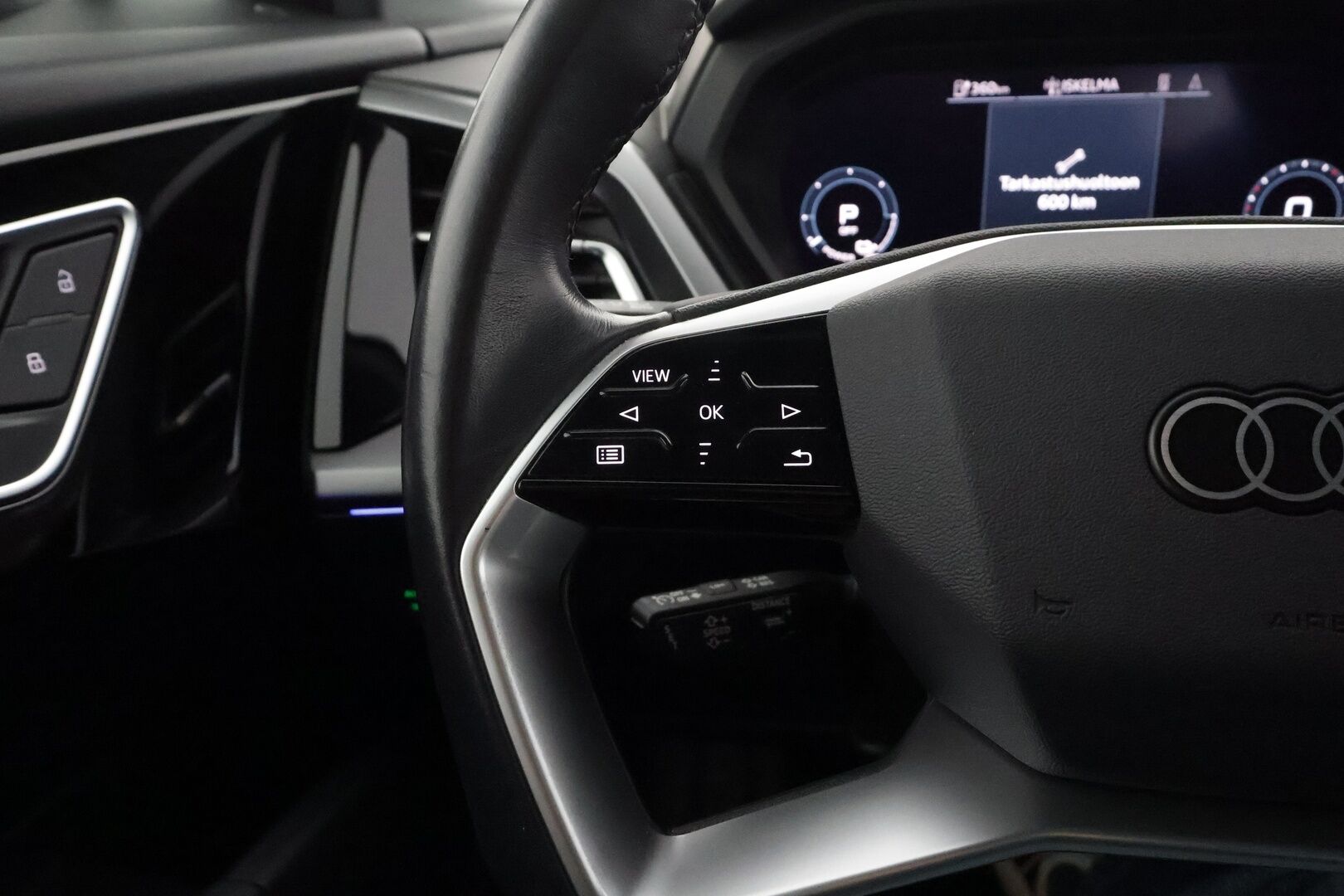 Audi Q4 e-tron 2023 40 e-tron Sportback Limited - | ACC | ILP | SONOS | Sporttipenkit | Ambient light | Keyless | Digimittaristo | P.kamera | Navi | 1-om suomiauto | 2x renkaat aluin | 