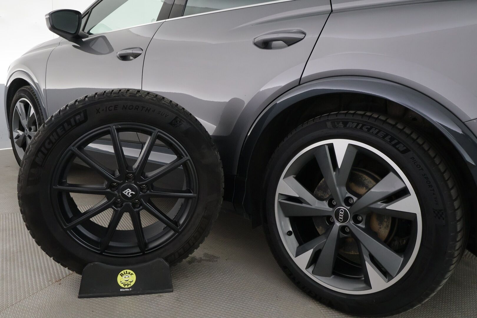 Audi Q4 e-tron 2023 40 e-tron Sportback Limited - | ACC | ILP | SONOS | Sporttipenkit | Ambient light | Keyless | Digimittaristo | P.kamera | Navi | 1-om suomiauto | 2x renkaat aluin | 