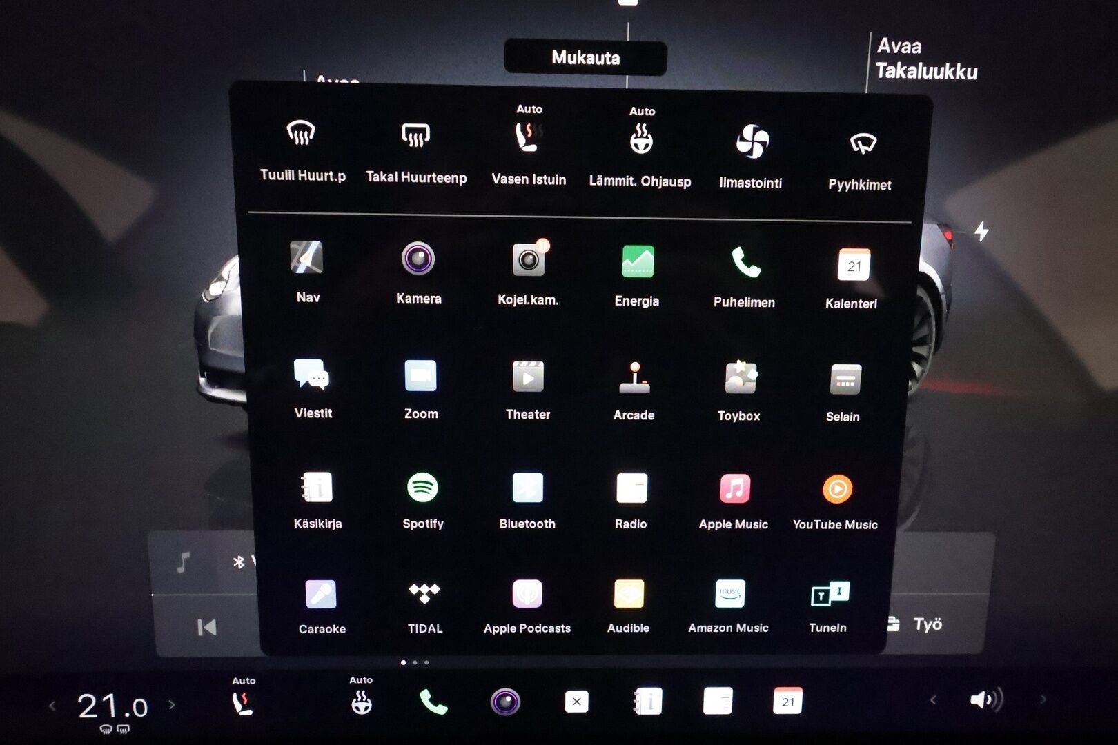 Tesla Model 3 2022 Performance **Lasikatto / Matrix LED / P.kamera / Lämpöpumppu / Mustat nahat** - 3,99 % KORKOTARJOUS TÄHÄN AUTOON 31.8. ASTI! - Kahdet renkaat aluvanteilla / Premium Audio