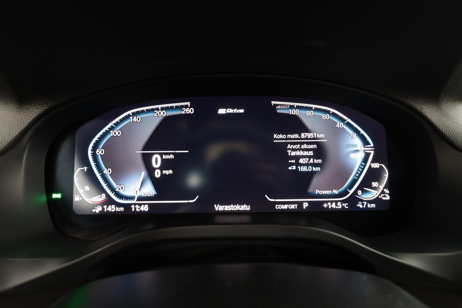 BMW X3 2020 G01 xDrive 30e A Charged Edition M Sport * H&K / Koukku / LED / 360° / Sporttinahat / Navi / Keyless * - 2x Latauskaapelit / Kahdet renkaat