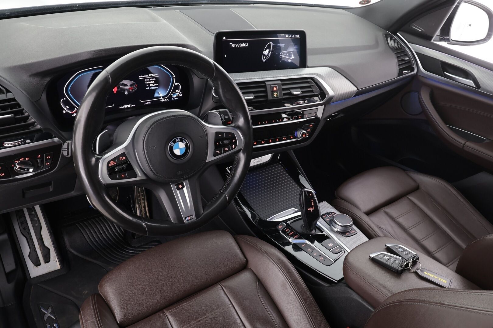 BMW X3 2020 G01 xDrive 30e A Charged Edition M Sport * H&K / Koukku / LED / 360° / Sporttinahat / Navi / Keyless * - 2x Latauskaapelit / Kahdet renkaat