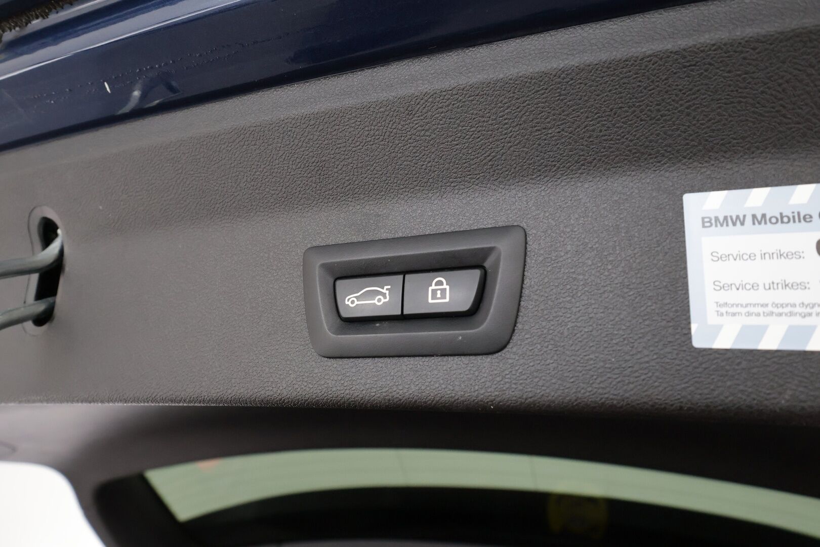 BMW X3 2020 G01 xDrive 30e A Charged Edition M Sport * H&K / Koukku / LED / 360° / Sporttinahat / Navi / Keyless * - 2x Latauskaapelit / Kahdet renkaat