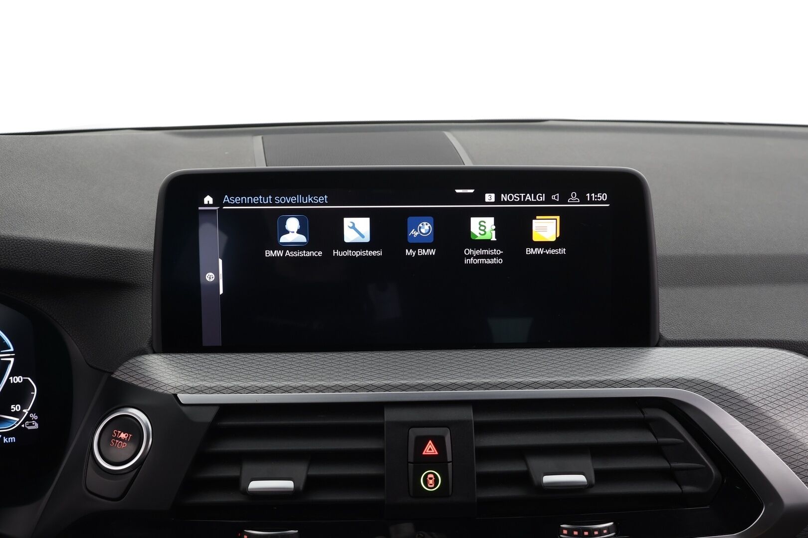 BMW X3 2020 G01 xDrive 30e A Charged Edition M Sport * H&K / Koukku / LED / 360° / Sporttinahat / Navi / Keyless * - 2x Latauskaapelit / Kahdet renkaat