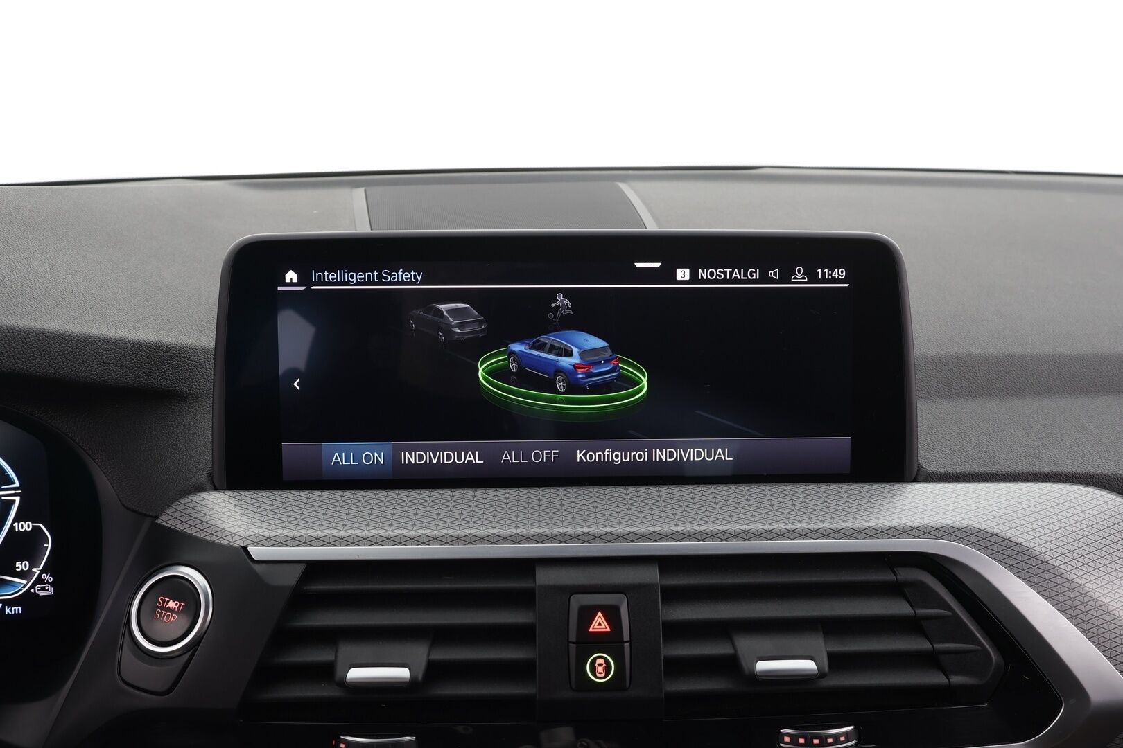 BMW X3 2020 G01 xDrive 30e A Charged Edition M Sport * H&K / Koukku / LED / 360° / Sporttinahat / Navi / Keyless * - 2x Latauskaapelit / Kahdet renkaat