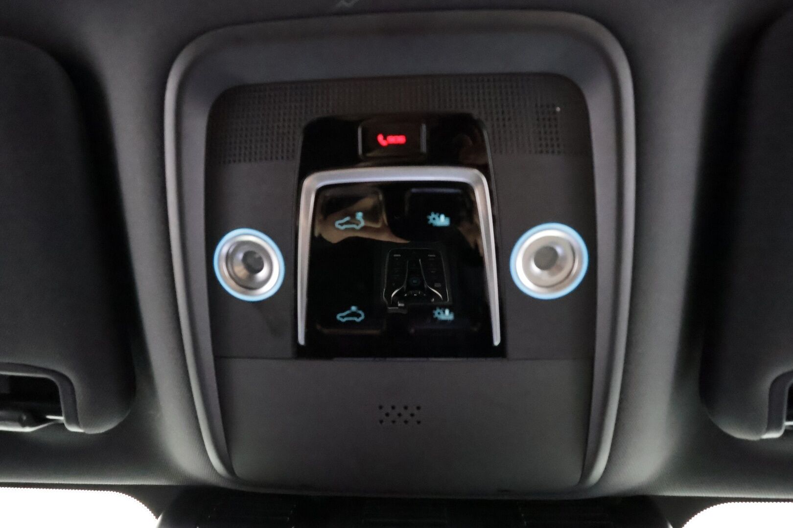 BYD Atto 3 2023 Design - | ACC | ILP | Panorama | 360° | Sähköpenkit | Nahkaverhoilu | Ambient light | Sähk. takaluukku | Lane Assist | BSM | RCTA | LED | 2x renkaat aluin | 