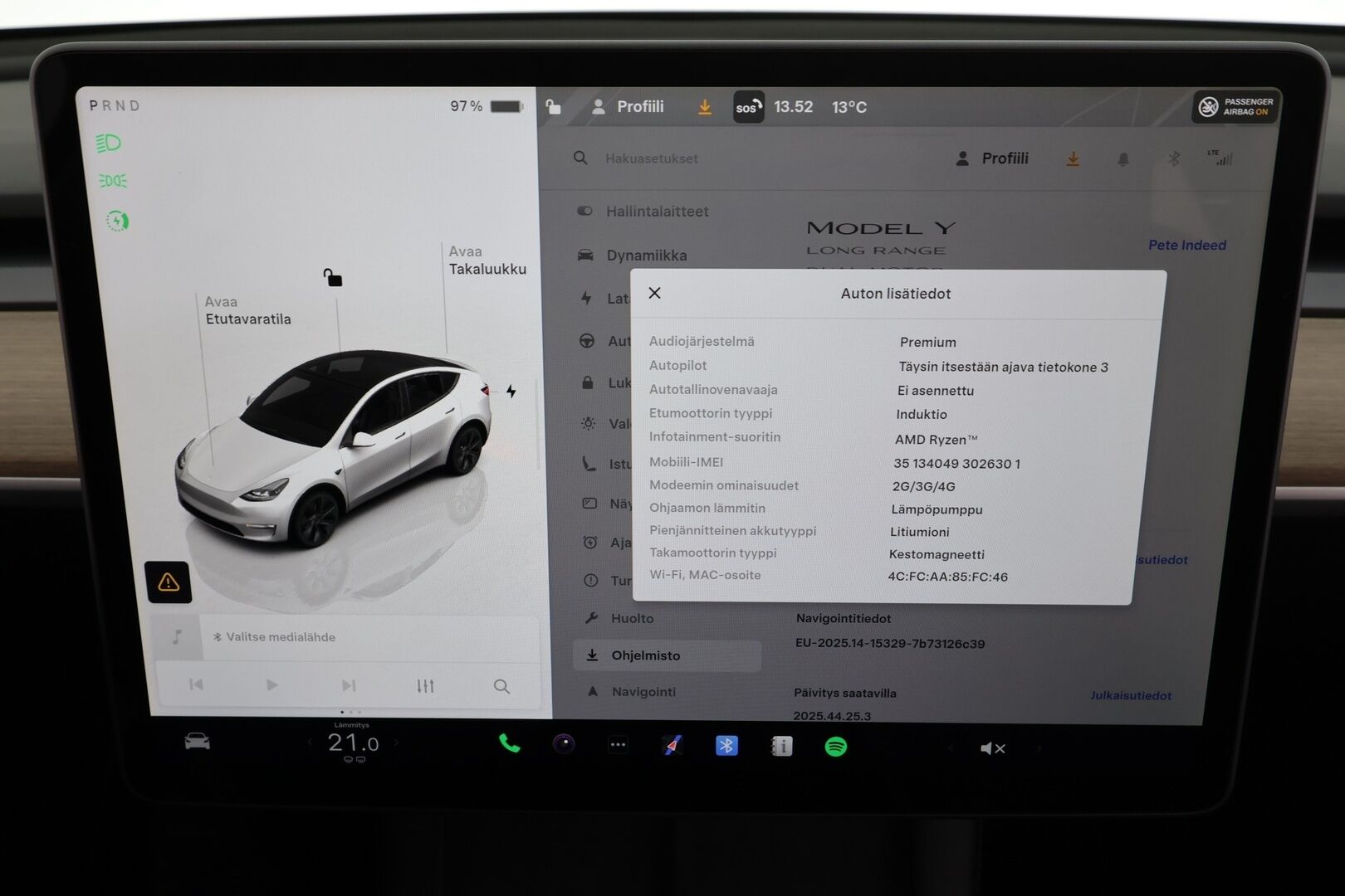 Tesla Model Y 2023 Long Range * Koukku / ILP / ACC / Lasikatto / Matrix-LED / P.Kamera / Muistipenkki / Premium Audio / Navi / Keyless * - Kahdet renkaat - HULLUT JOULUT KORKOTARJOUS 2,49% 