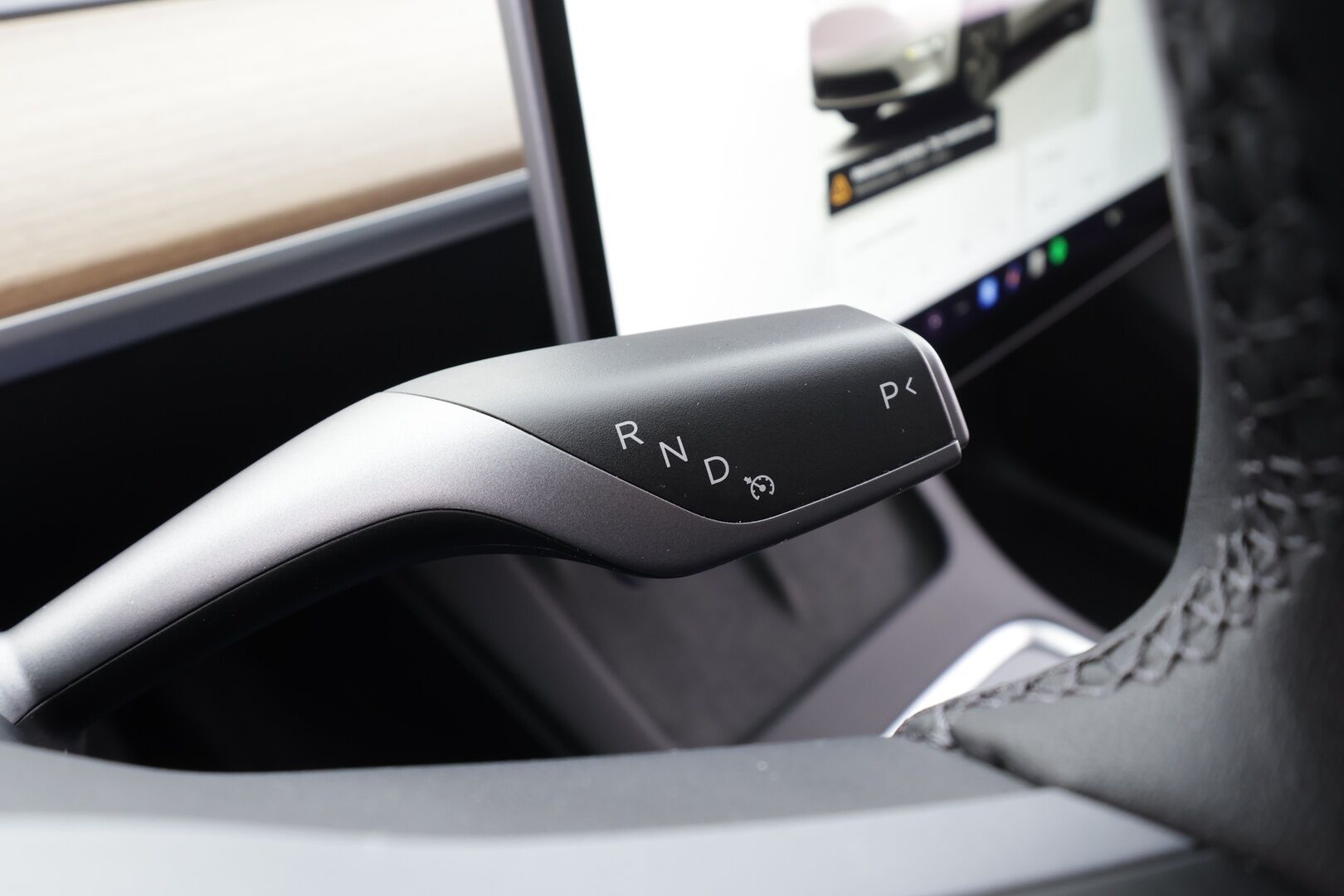 Tesla Model Y 2023 Long Range * Koukku / ILP / ACC / Lasikatto / Matrix-LED / P.Kamera / Muistipenkki / Premium Audio / Navi / Keyless * - Kahdet renkaat - HULLUT JOULUT KORKOTARJOUS 2,49% 