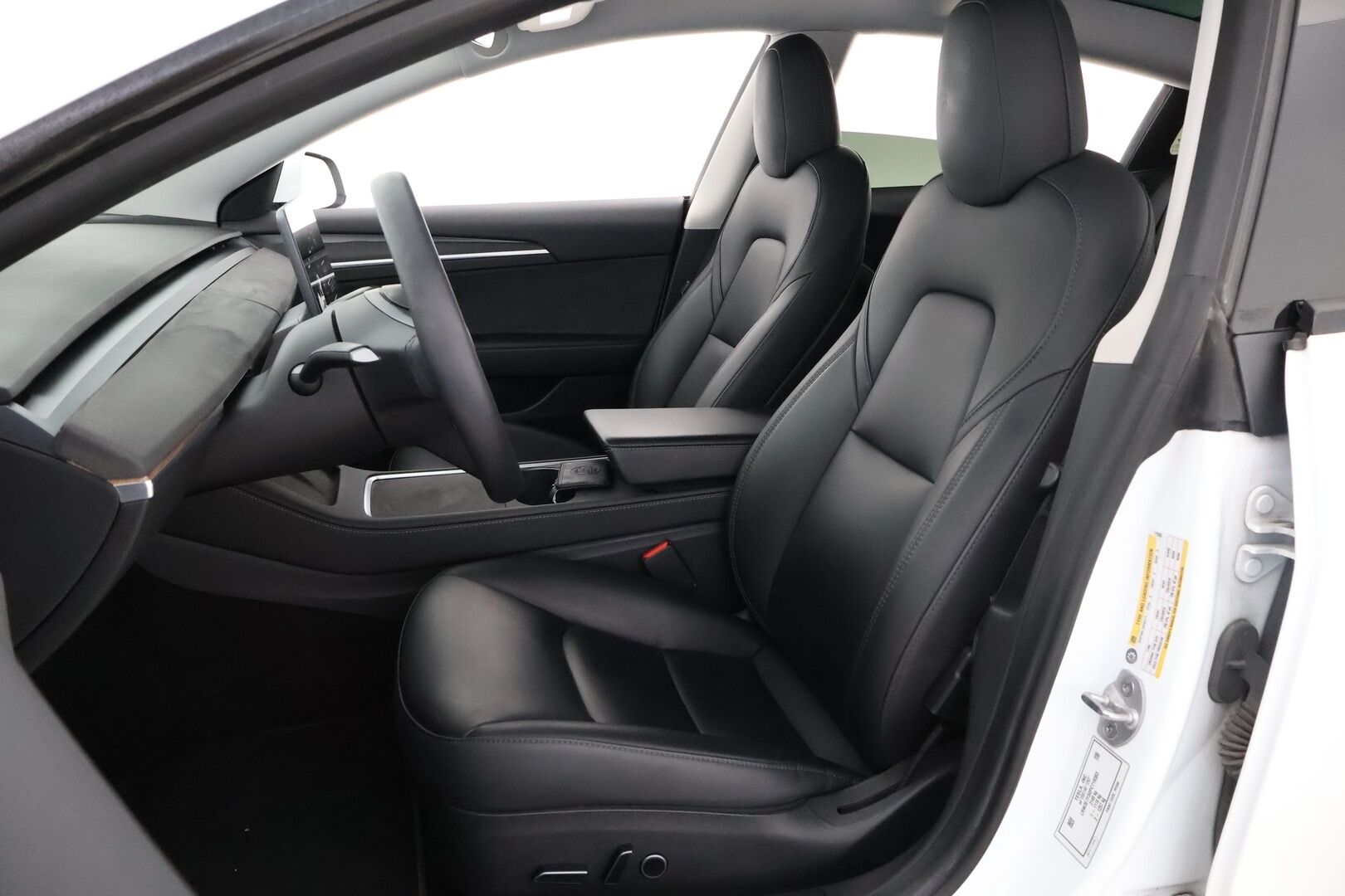 Tesla Model 3 2023 Standard Range Plus - AMD Ryzen / Lämpöpumppu / Lasikatto / Matrix-LED / Adapt.Vakkari / P.Kamera / Juuri saapunut Tampereelle!