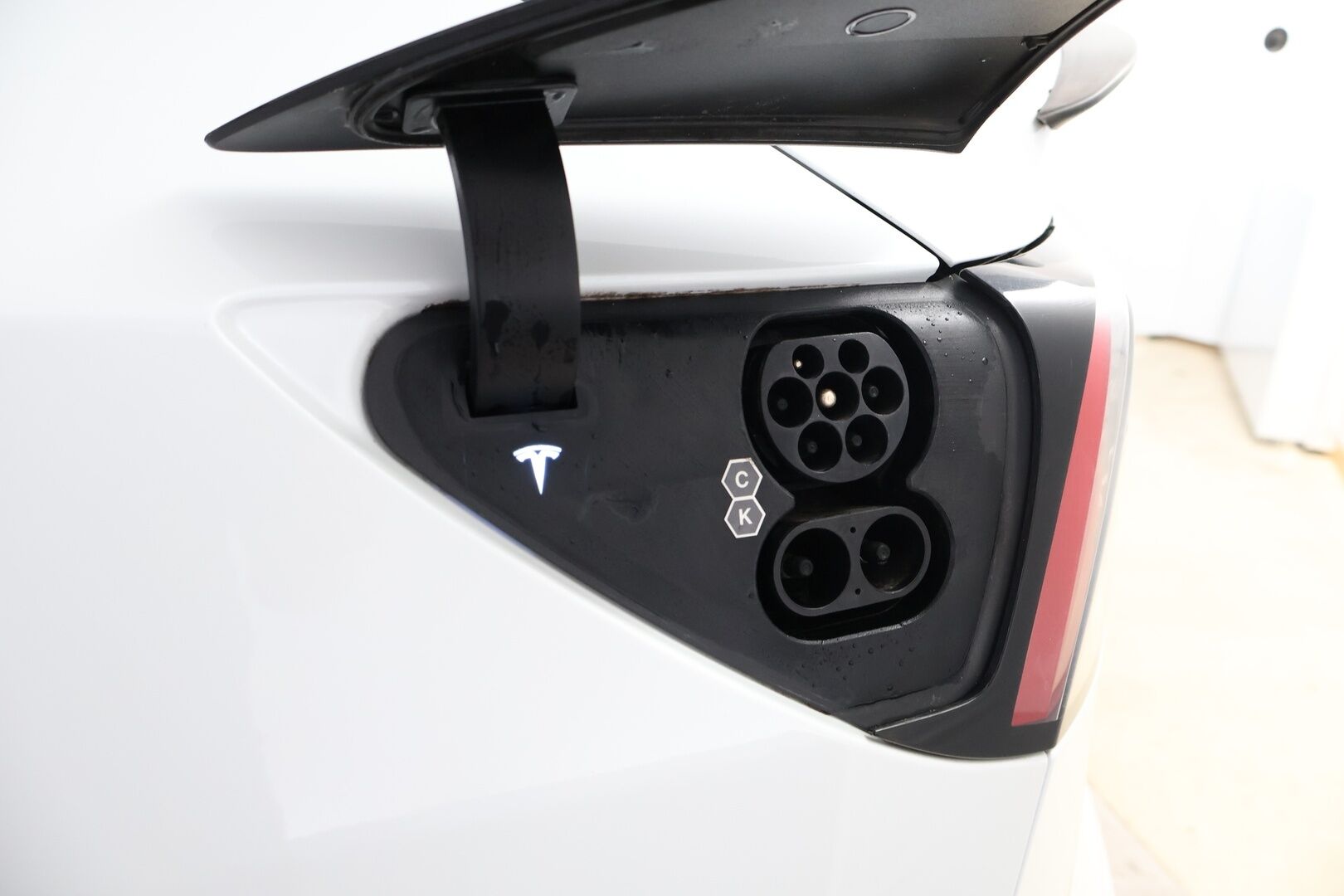 Tesla Model 3 2023 Standard Range Plus - AMD Ryzen / Lämpöpumppu / Lasikatto / Matrix-LED / Adapt.Vakkari / P.Kamera / Juuri saapunut Tampereelle!