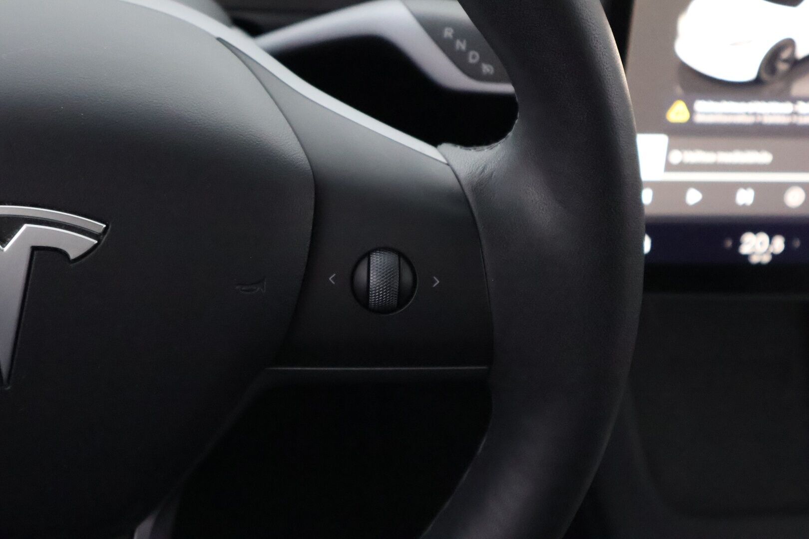 Tesla Model 3 2023 Standard Range Plus - AMD Ryzen / Lämpöpumppu / Lasikatto / Matrix-LED / Adapt.Vakkari / P.Kamera / Juuri saapunut Tampereelle!