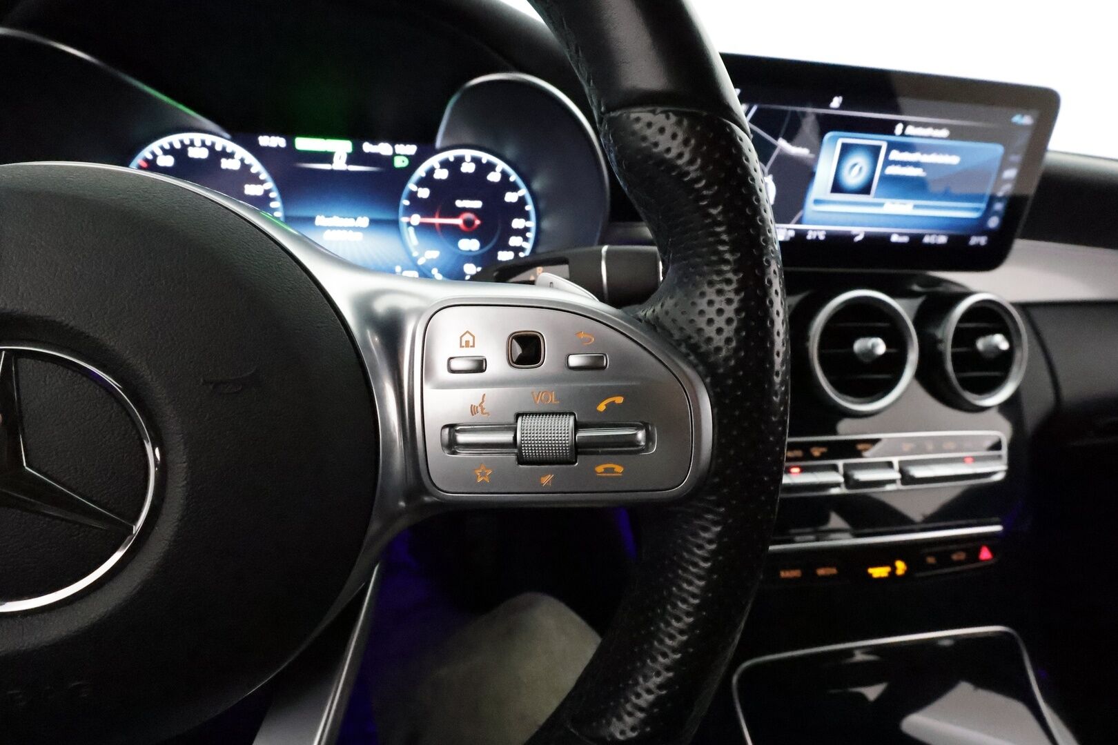 Mercedes-Benz C 2020 300 de T A Business AMG Edition EQ Power **Multibeam / Koukku / P.kamera / Sporttipenkit / Navi / Digimittaristo** - 2x Latauskaapelit / Kahdet Renkaat