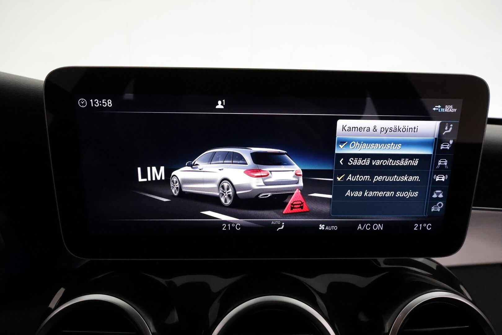 Mercedes-Benz C 2020 300 de T A Business AMG Edition EQ Power **Multibeam / Koukku / P.kamera / Sporttipenkit / Navi / Digimittaristo** - 2x Latauskaapelit / Kahdet Renkaat