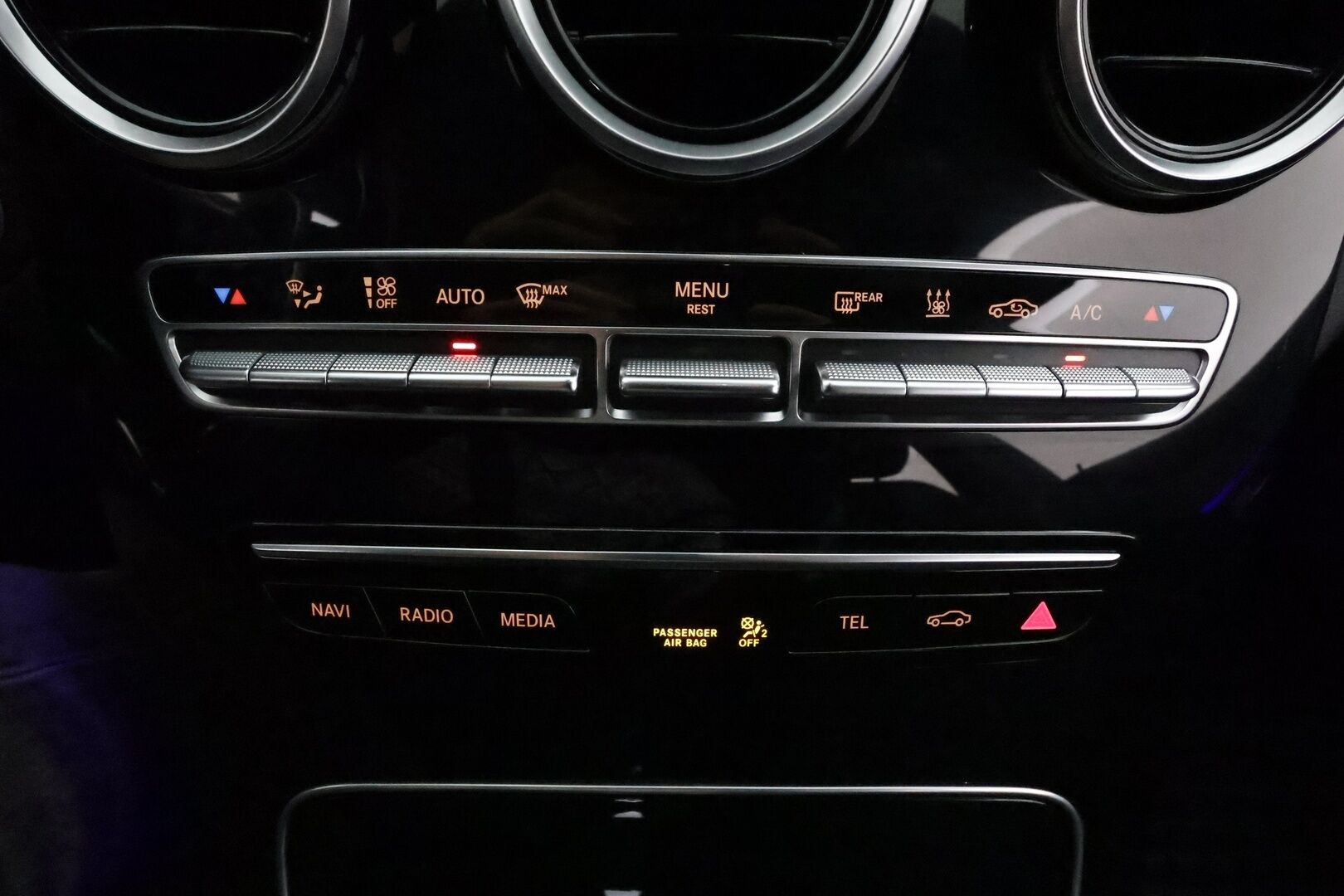 Mercedes-Benz C 2020 300 de T A Business AMG Edition EQ Power **Multibeam / Koukku / P.kamera / Sporttipenkit / Navi / Digimittaristo** - 2x Latauskaapelit / Kahdet Renkaat