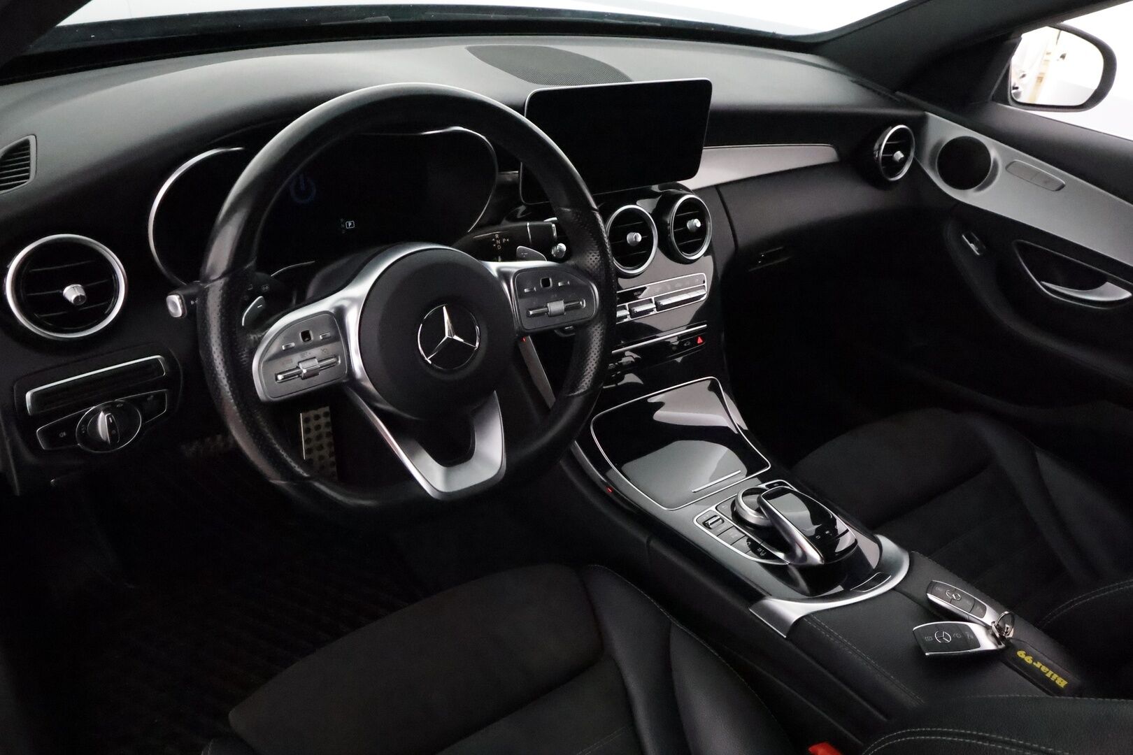Mercedes-Benz C 2020 300 de T A Business AMG Edition EQ Power **Multibeam / Koukku / P.kamera / Sporttipenkit / Navi / Digimittaristo** - 2x Latauskaapelit / Kahdet Renkaat