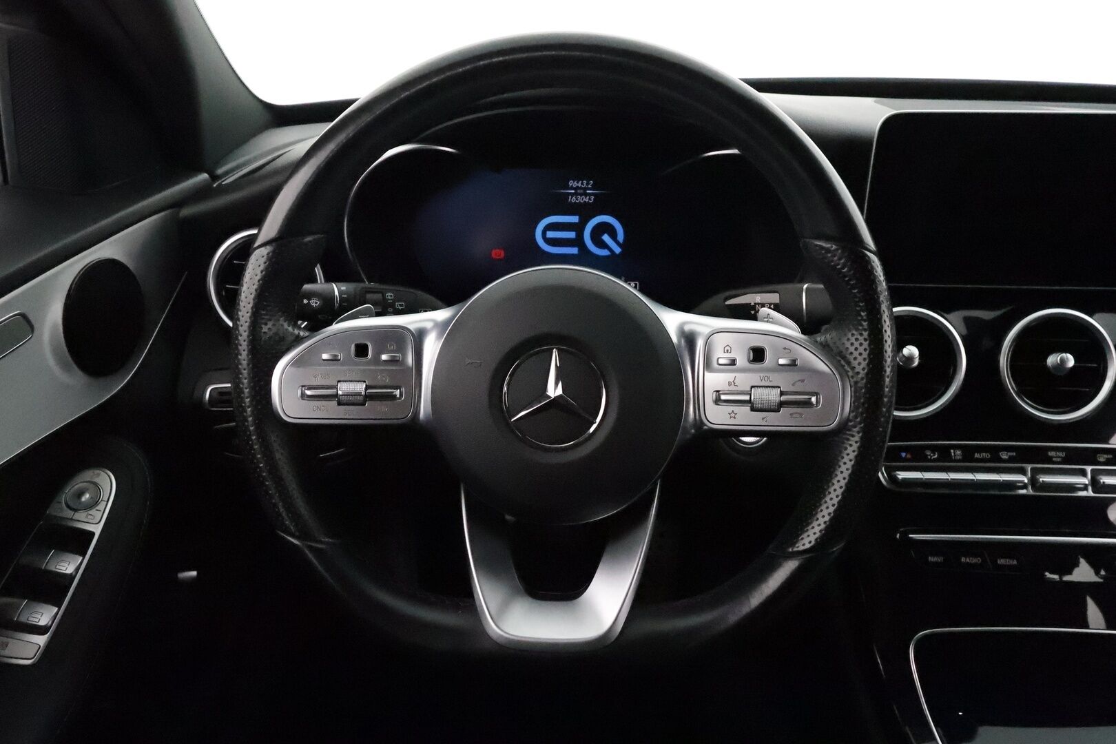 Mercedes-Benz C 2020 300 de T A Business AMG Edition EQ Power **Multibeam / Koukku / P.kamera / Sporttipenkit / Navi / Digimittaristo** - 2x Latauskaapelit / Kahdet Renkaat