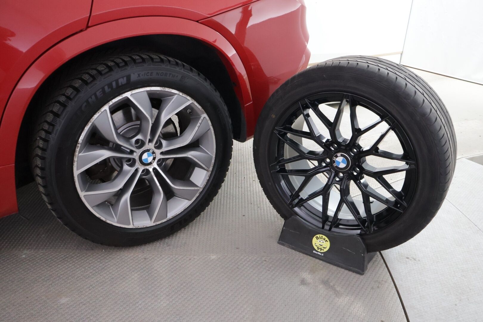 BMW X4 2015 M-Sport F26 xDrive35d A Business *Suomi-auto / Adaptiiviset ajovalot / Muistipenkki / Webasto / Prof.Navi / Puolinahkasisusta* - *Harvinainen Suomiauto / Todella kattavasti varusteltu / Hyvin pidetty&merkkihuollettu!*