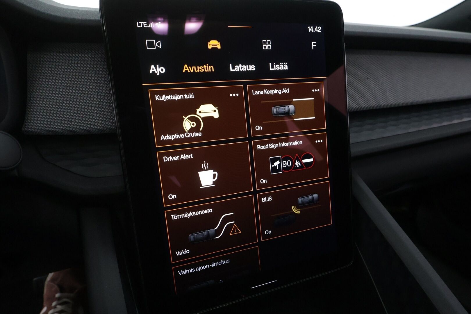 Polestar 2 2024 Long range Dual motor, 310kW, 82kWh - | Pilot assist | Pixel-LED | 360-Kamera | High Performance Audio | Muistipenkki | Keyless | Apple&Android | Suomi-auto | Merkkihuollettu | Kahdet Renkaat |
