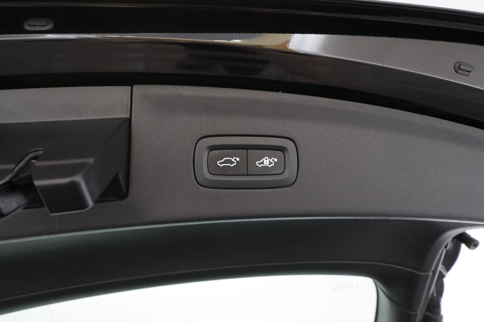 Polestar 2 2024 Long range Dual motor, 310kW, 82kWh - | Pilot assist | Pixel-LED | 360-Kamera | High Performance Audio | Muistipenkki | Keyless | Apple&Android | Suomi-auto | Merkkihuollettu | Kahdet Renkaat |