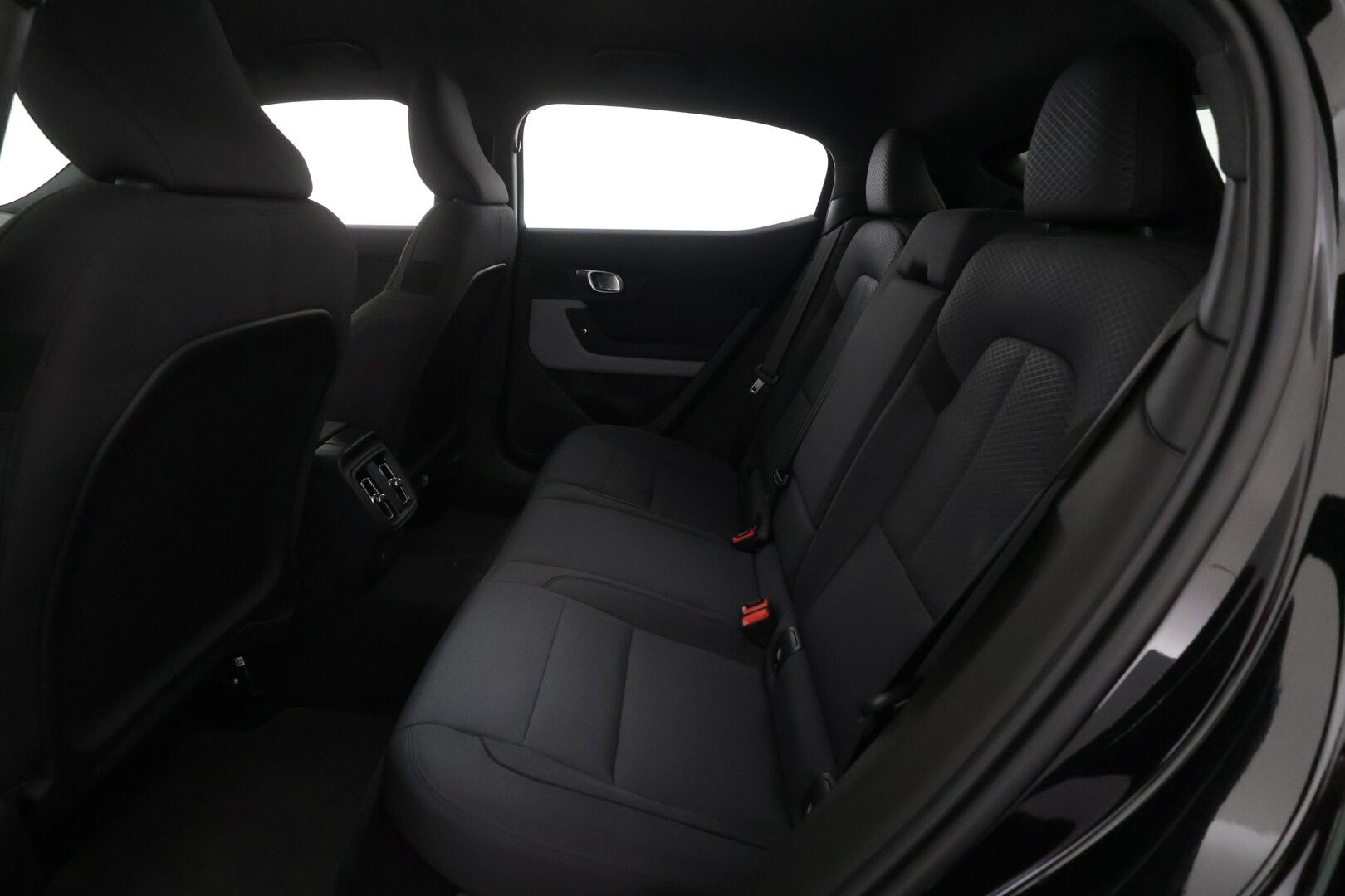 Polestar 2 2024 Long range Dual motor, 310kW, 82kWh - | Pilot assist | Pixel-LED | 360-Kamera | High Performance Audio | Muistipenkki | Keyless | Apple&Android | Suomi-auto | Merkkihuollettu | Kahdet Renkaat |