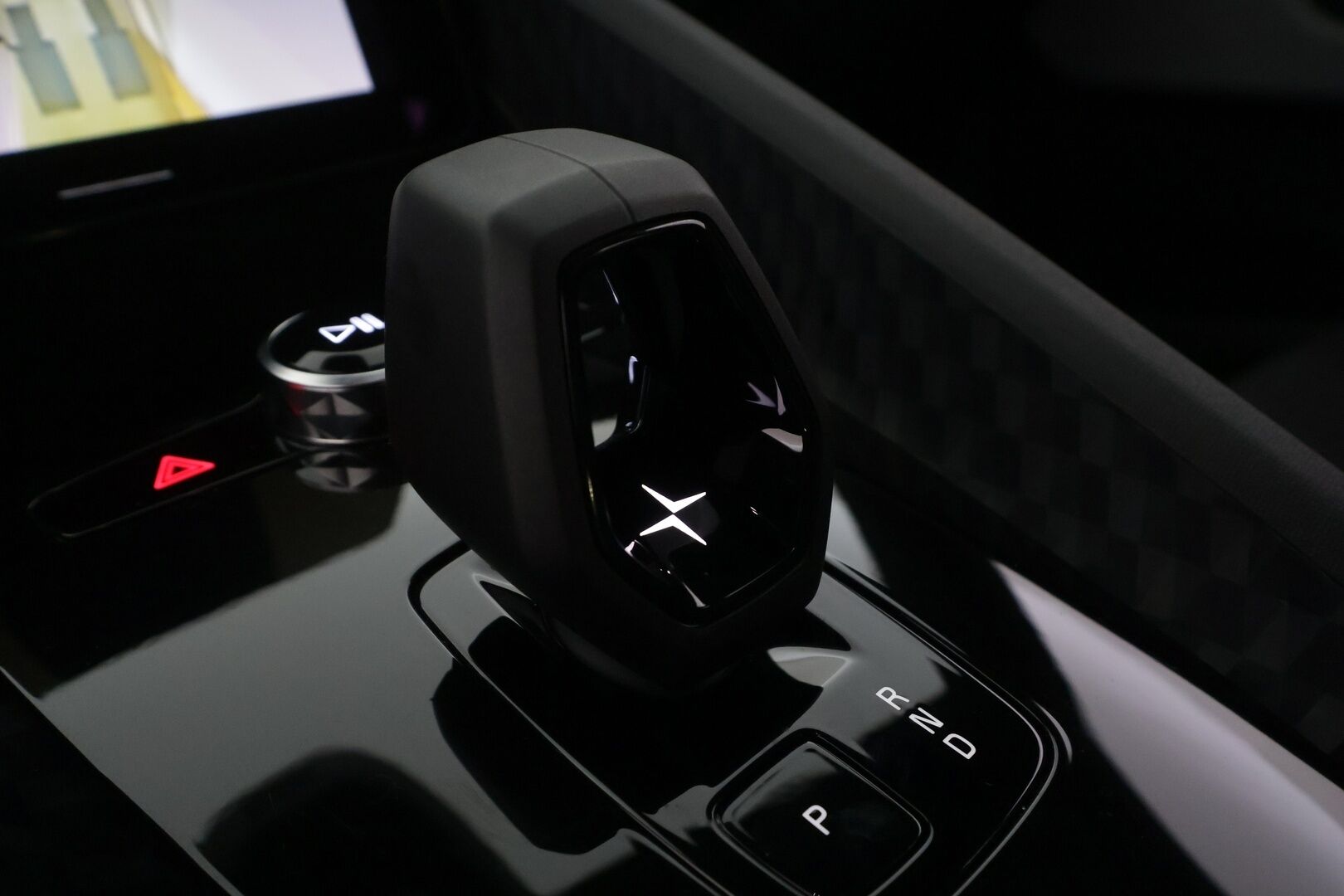 Polestar 2 2024 Long range Dual motor, 310kW, 82kWh - | Pilot assist | Pixel-LED | 360-Kamera | High Performance Audio | Muistipenkki | Keyless | Apple&Android | Suomi-auto | Merkkihuollettu | Kahdet Renkaat |