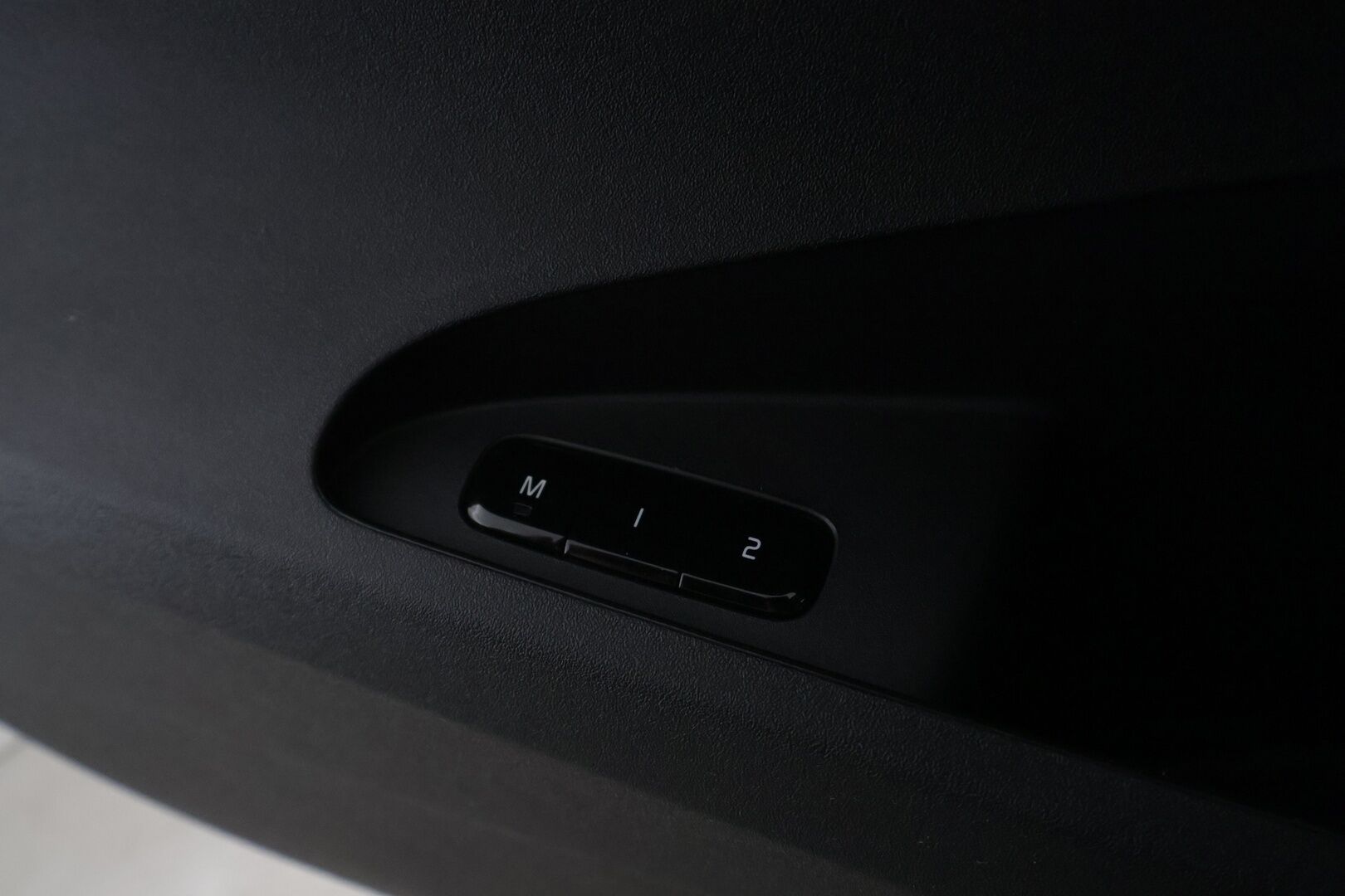 Polestar 2 2024 Long range Dual motor, 310kW, 82kWh - | Pilot assist | Pixel-LED | 360-Kamera | High Performance Audio | Muistipenkki | Keyless | Apple&Android | Suomi-auto | Merkkihuollettu | Kahdet Renkaat |