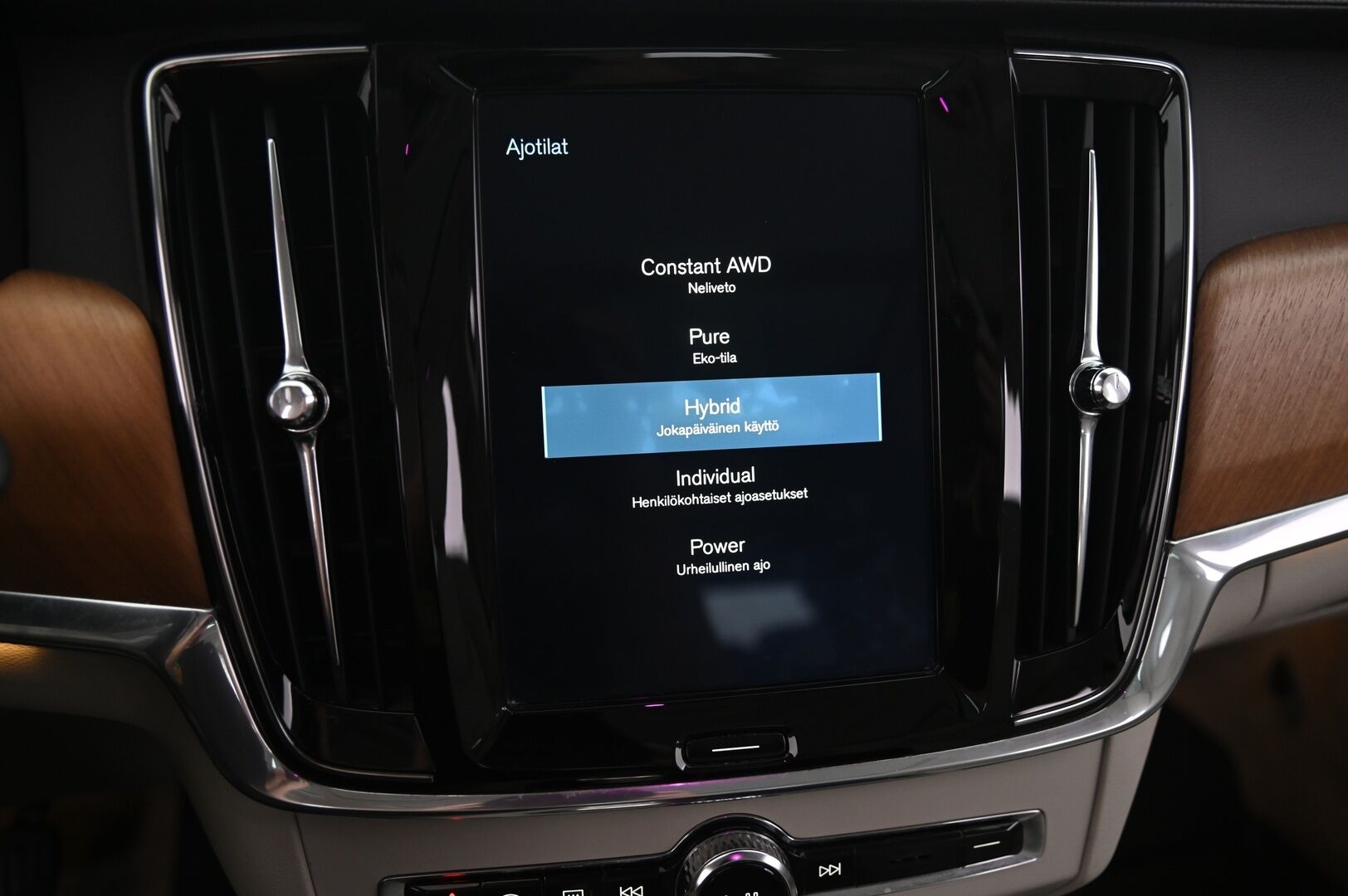 Volvo V90 2019 T8 AWD Inscription aut - Ilmastoidut & Hierovat Nahat | Webasto | Bowers & Wilkings | BLIS | Muistipenkit | ACC | Panorama | Koukku | S-Luukku | 360 Kamera | HUIPPU VARUSTEET