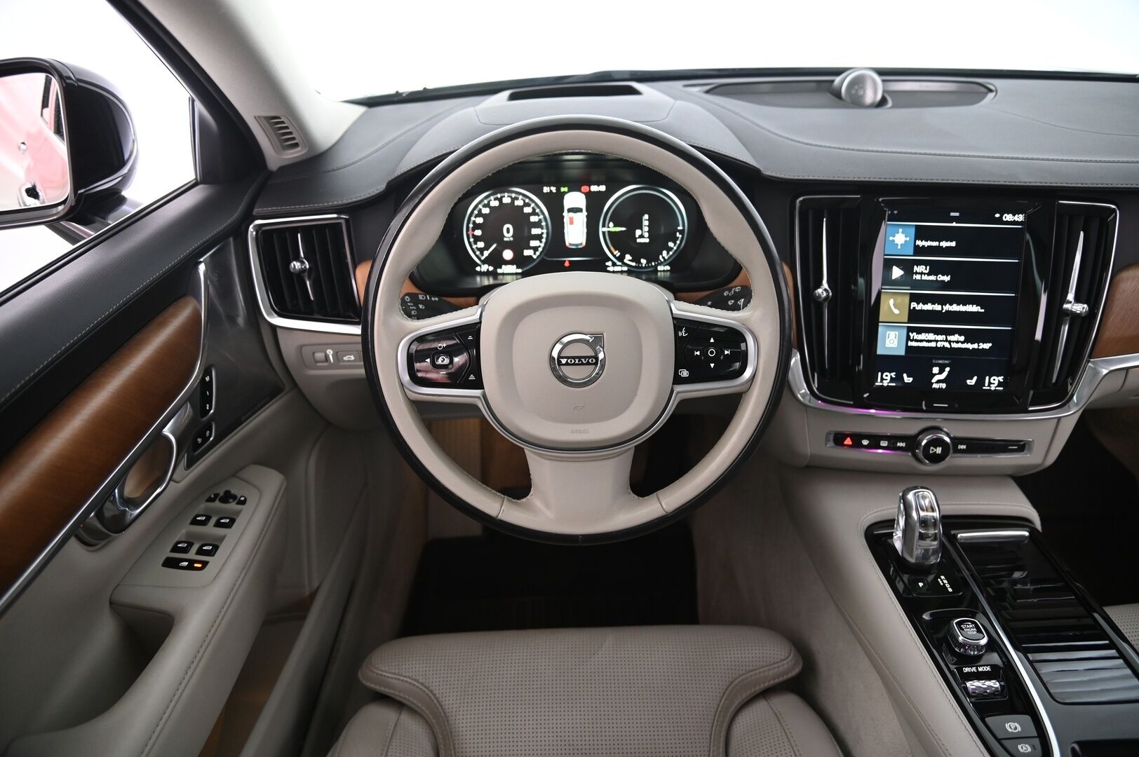 Volvo V90 2019 T8 AWD Inscription aut - Ilmastoidut & Hierovat Nahat | Webasto | Bowers & Wilkings | BLIS | Muistipenkit | ACC | Panorama | Koukku | S-Luukku | 360 Kamera | HUIPPU VARUSTEET