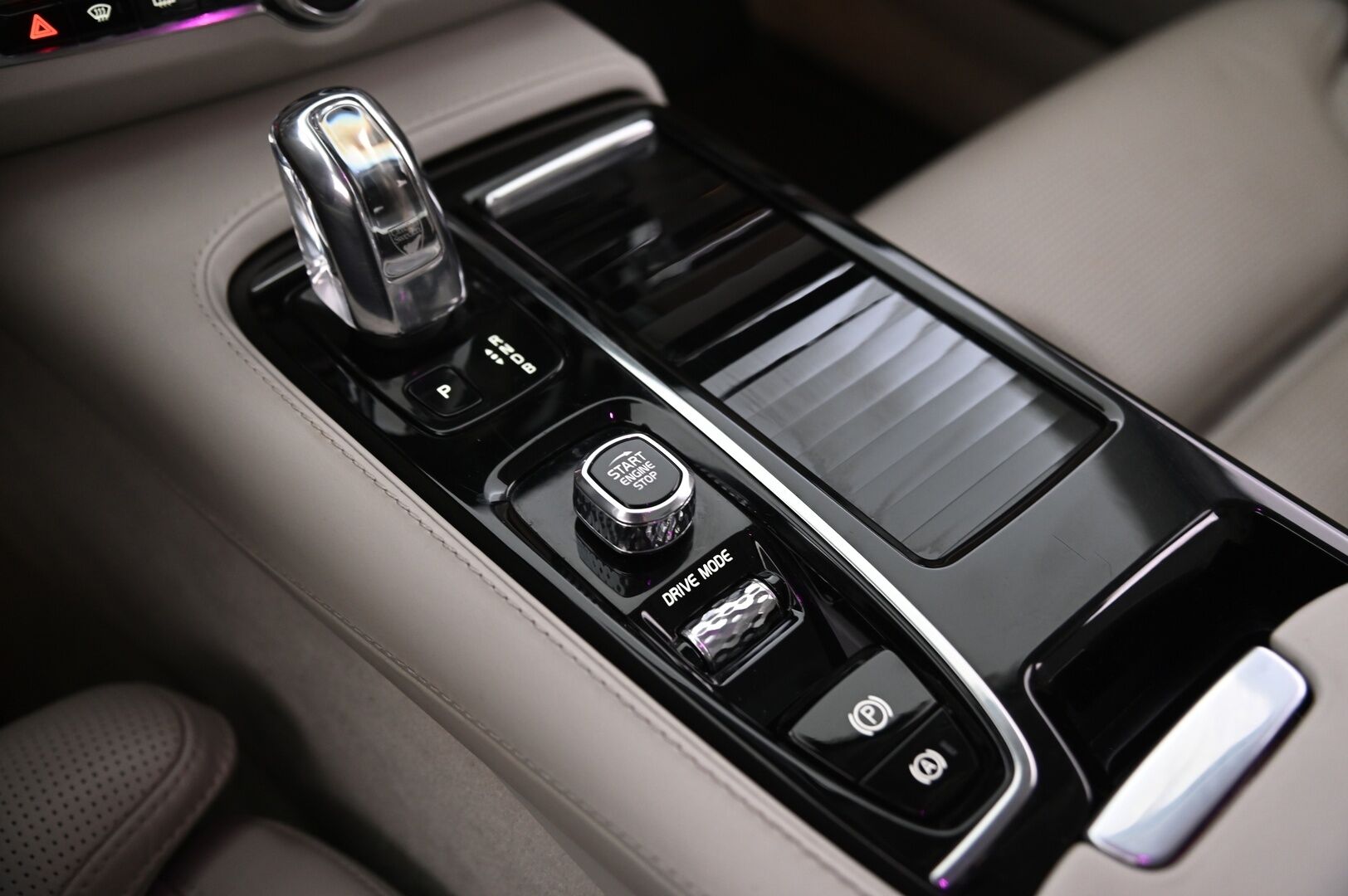 Volvo V90 2019 T8 AWD Inscription aut - Ilmastoidut & Hierovat Nahat | Webasto | Bowers & Wilkings | BLIS | Muistipenkit | ACC | Panorama | Koukku | S-Luukku | 360 Kamera | HUIPPU VARUSTEET