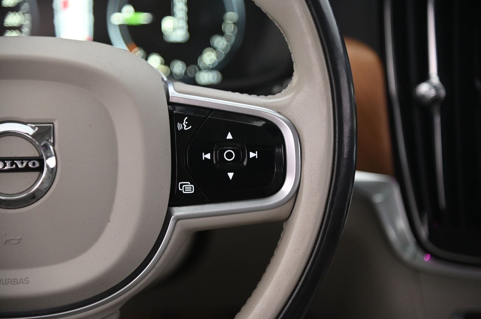 Volvo V90 2019 T8 AWD Inscription aut - Ilmastoidut & Hierovat Nahat | Webasto | Bowers & Wilkings | BLIS | Muistipenkit | ACC | Panorama | Koukku | S-Luukku | 360 Kamera | HUIPPU VARUSTEET