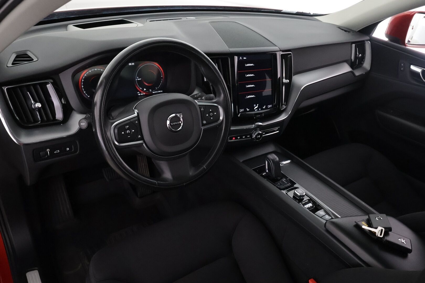 Volvo XC60 2020 T8 TwE AWD Momentum - | ACC | Koukku | Webasto | Full-LED | 360-kamera | Osasähköt | HUD | Panorama | High Performance audio | Merkkihuollettu | Kahdet Renkaat |