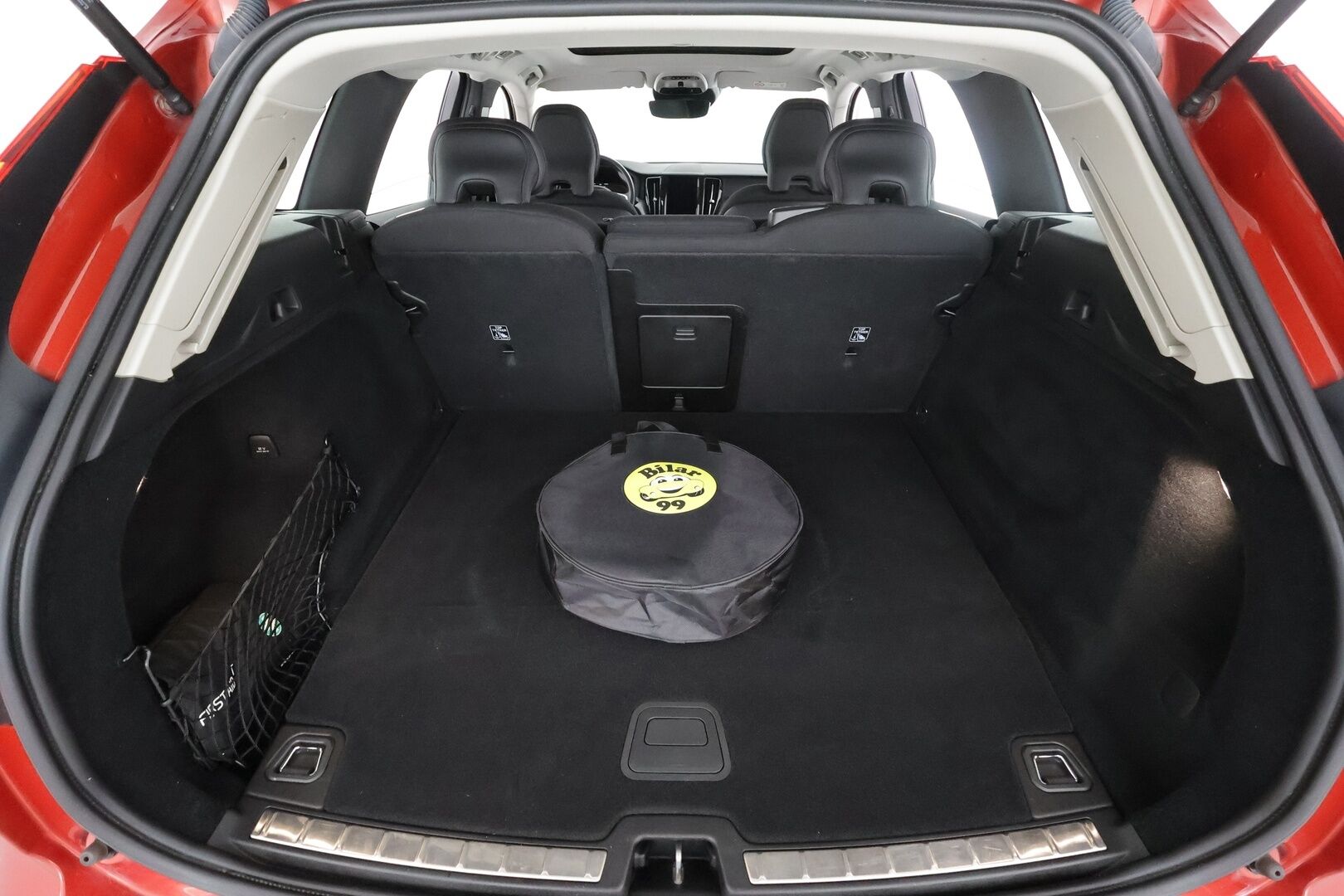 Volvo XC60 2020 T8 TwE AWD Momentum - | ACC | Koukku | Webasto | Full-LED | 360-kamera | Osasähköt | HUD | Panorama | High Performance audio | Merkkihuollettu | Kahdet Renkaat |