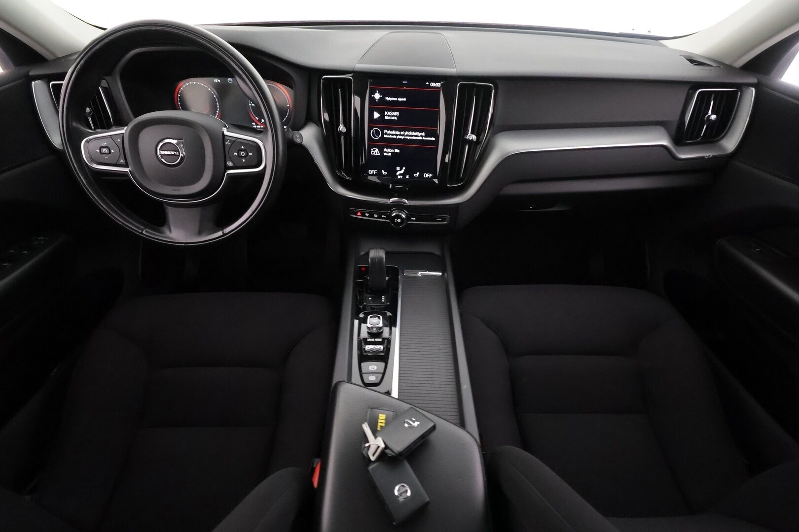Volvo XC60 2020 T8 TwE AWD Momentum - | ACC | Koukku | Webasto | Full-LED | 360-kamera | Osasähköt | HUD | Panorama | High Performance audio | Merkkihuollettu | Kahdet Renkaat |