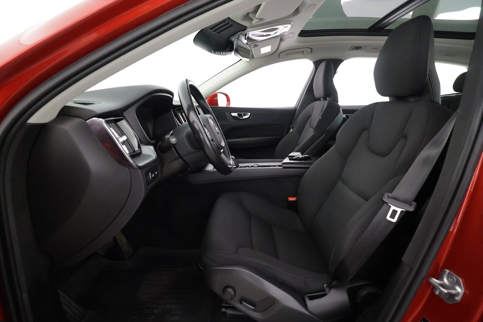 Volvo XC60 2020 T8 TwE AWD Momentum - | ACC | Koukku | Webasto | Full-LED | 360-kamera | Osasähköt | HUD | Panorama | High Performance audio | Merkkihuollettu | Kahdet Renkaat |
