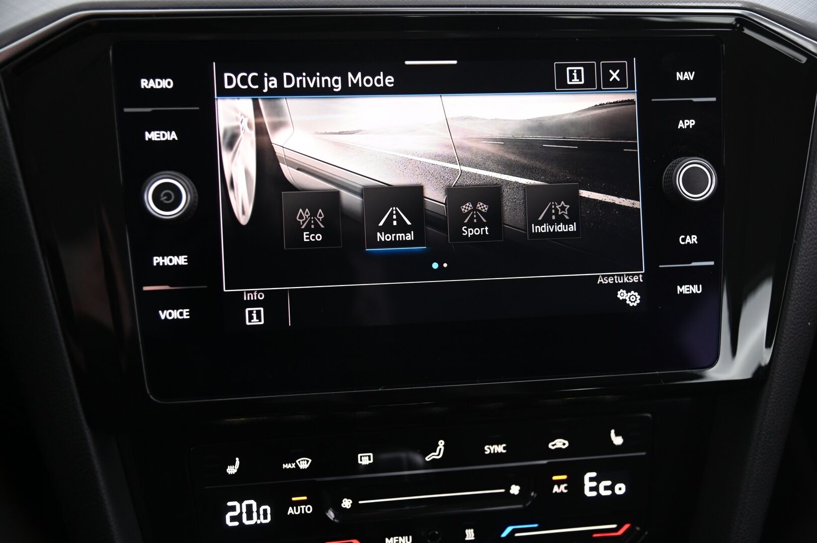 Volkswagen Passat 2021 13 kWh, Variant GTE-Plug-In Hybrid 160kW *Webasto / Acc / P.kamera / Navi / S.Kontti* - 2xRenkaat / Kaukovaloautomatiikka / Koukku