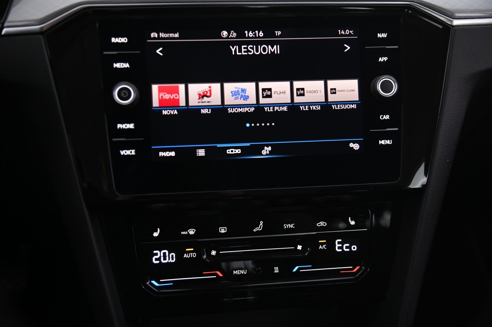 Volkswagen Passat 2021 13 kWh, Variant GTE-Plug-In Hybrid 160kW *Webasto / Acc / P.kamera / Navi / S.Kontti* - 2xRenkaat / Kaukovaloautomatiikka / Koukku