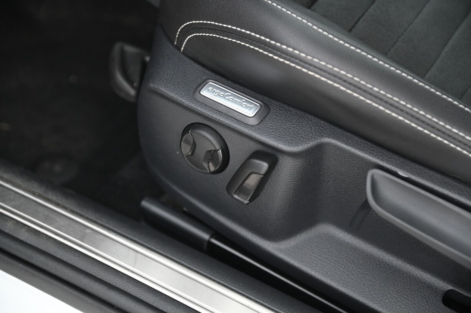 Volkswagen Passat 2021 13 kWh, Variant GTE-Plug-In Hybrid 160kW *Webasto / Acc / P.kamera / Navi / S.Kontti* - 2xRenkaat / Kaukovaloautomatiikka / Koukku