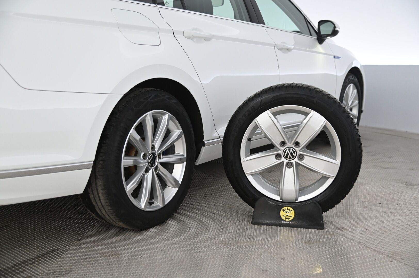 Volkswagen Passat 2021 13 kWh, Variant GTE-Plug-In Hybrid 160kW *Webasto / Acc / P.kamera / Navi / S.Kontti* - 2xRenkaat / Kaukovaloautomatiikka / Koukku